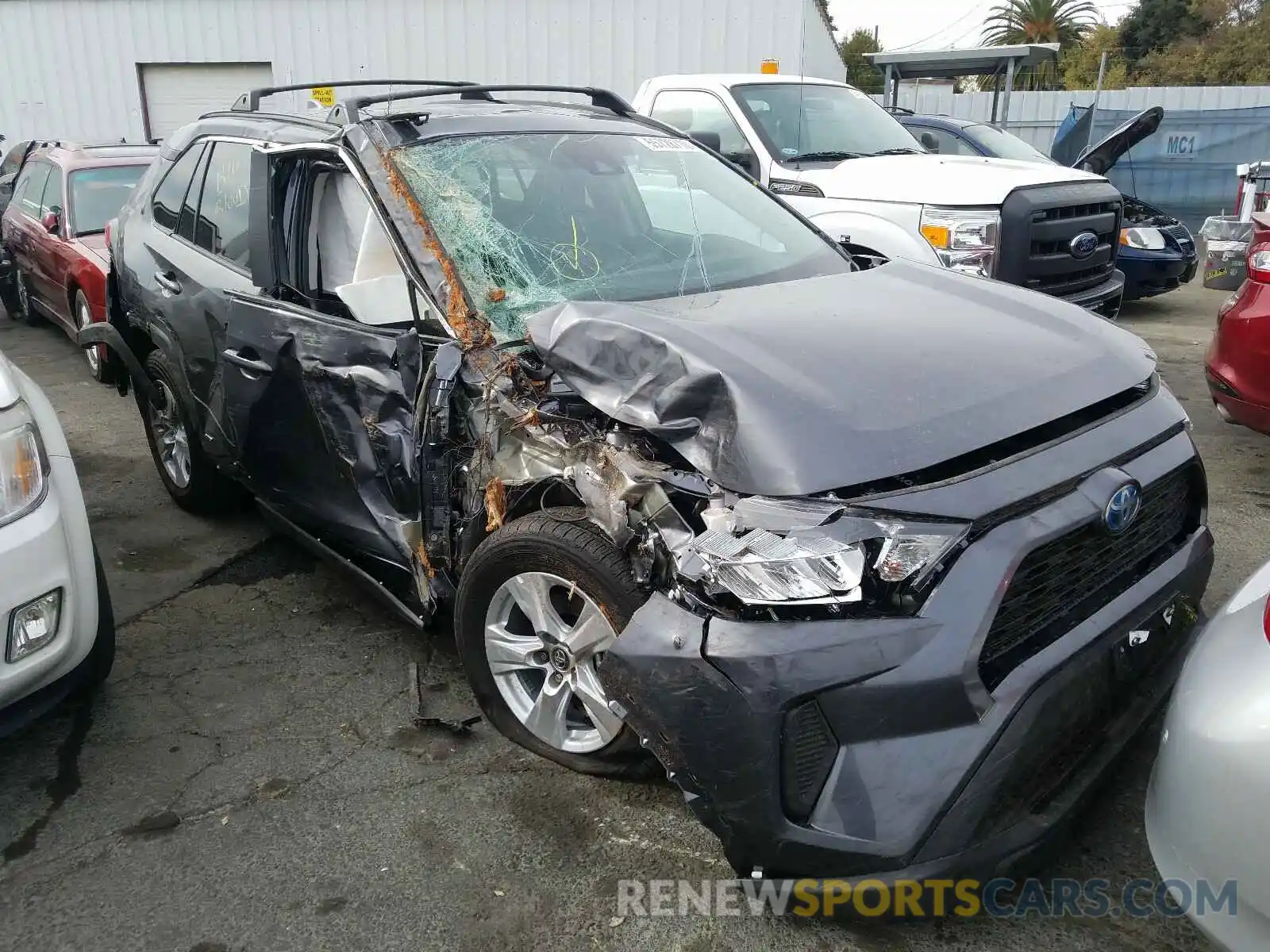 1 Photograph of a damaged car 4T3M6RFVXMU008325 TOYOTA RAV4 2021