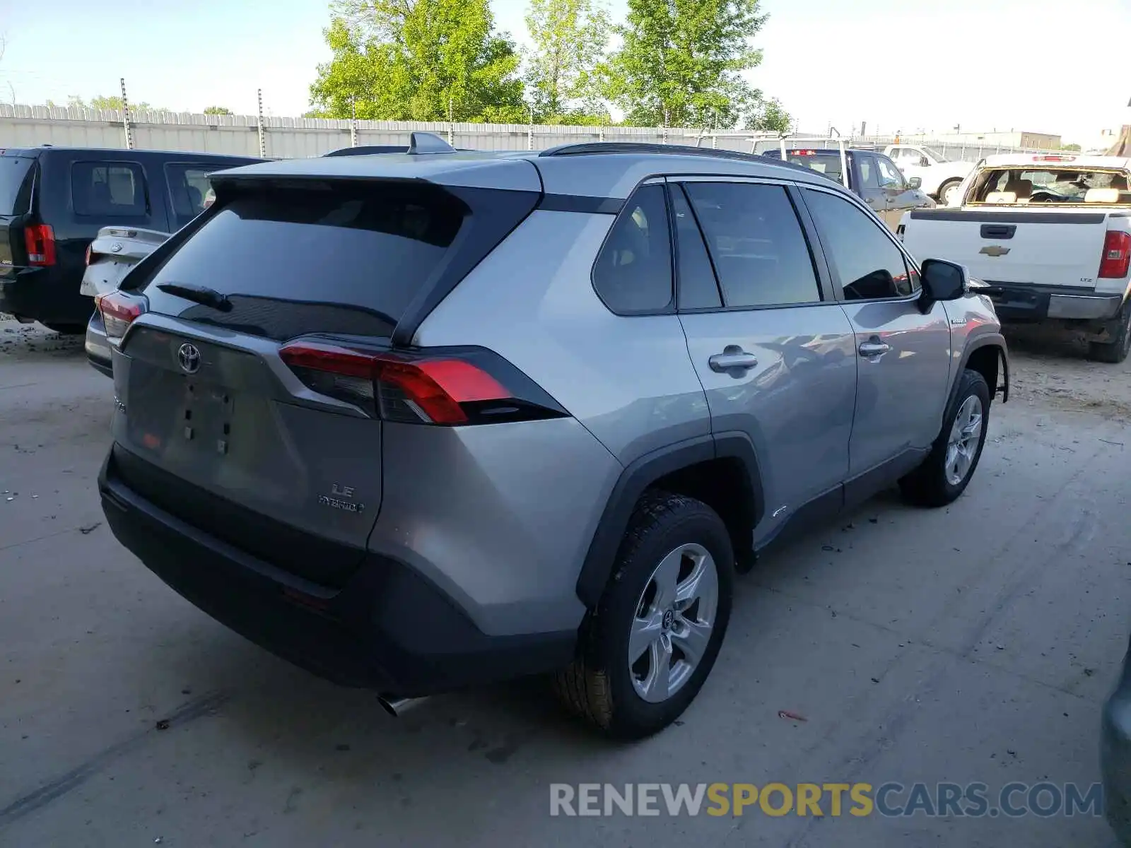 4 Photograph of a damaged car 4T3M6RFVXMU015940 TOYOTA RAV4 2021