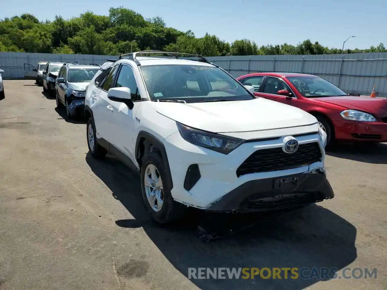 1 Photograph of a damaged car 4T3MWRFV1MU013736 TOYOTA RAV4 2021