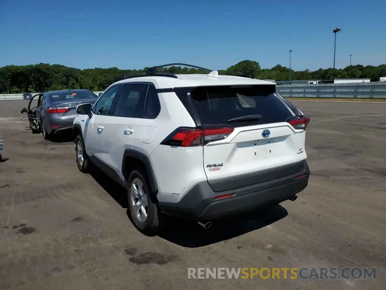 3 Photograph of a damaged car 4T3MWRFV1MU013736 TOYOTA RAV4 2021