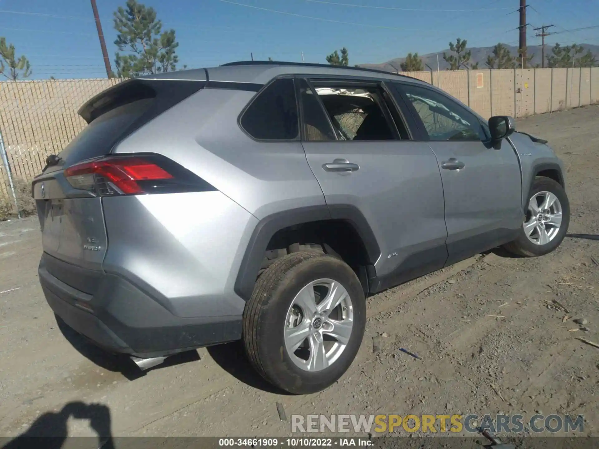 4 Photograph of a damaged car 4T3MWRFV3MU015486 TOYOTA RAV4 2021