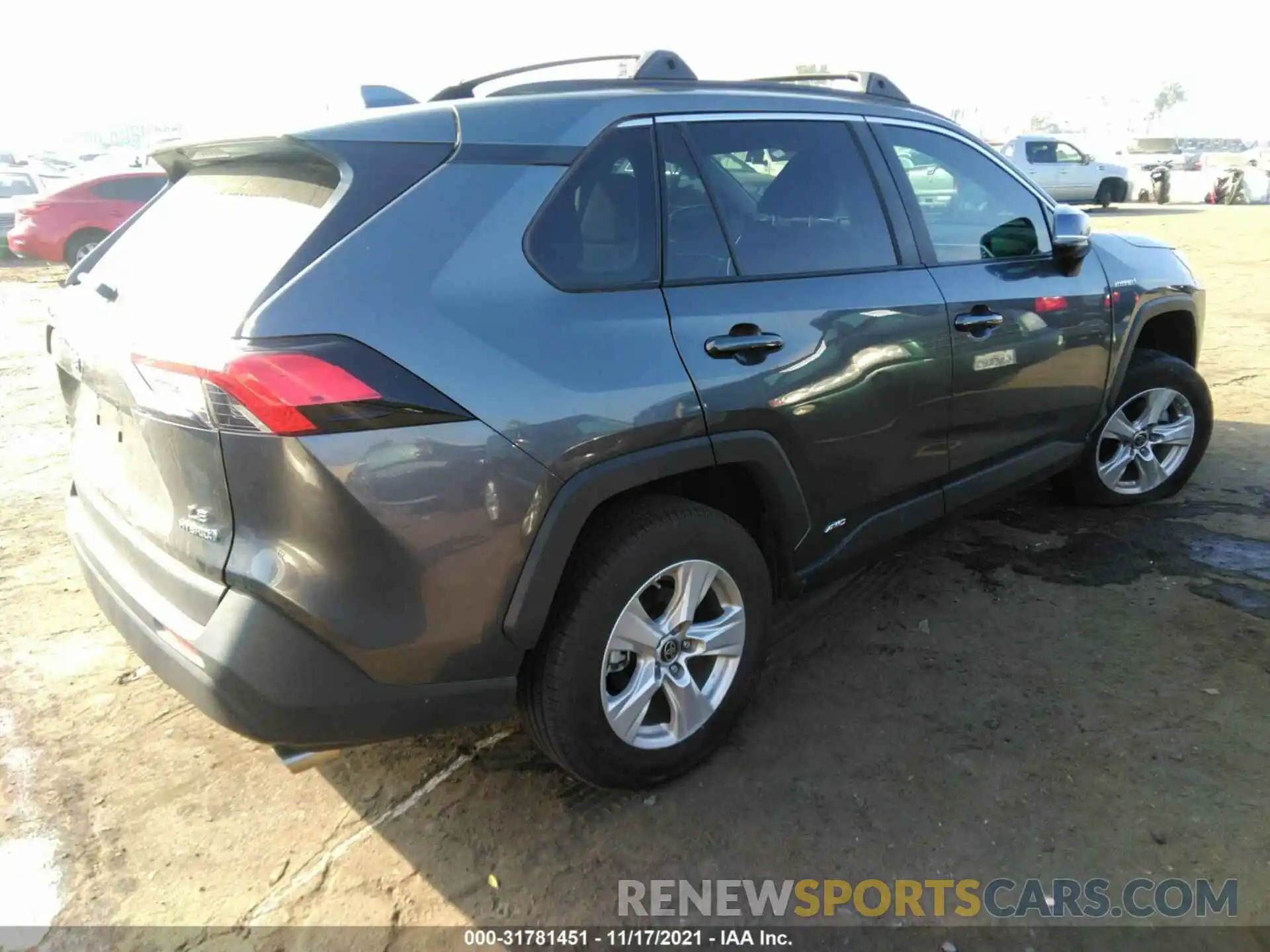 4 Photograph of a damaged car 4T3MWRFV4MU016338 TOYOTA RAV4 2021