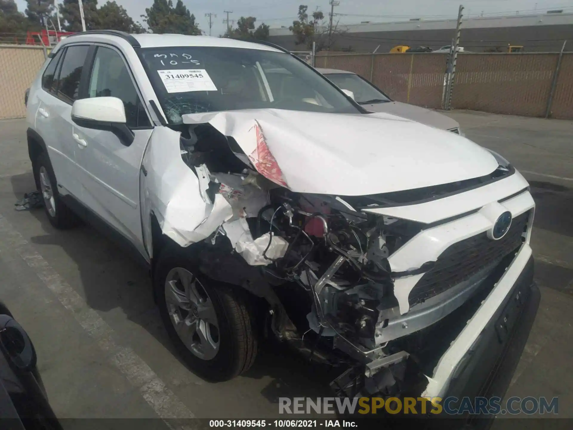 1 Photograph of a damaged car 4T3MWRFV8MU023471 TOYOTA RAV4 2021