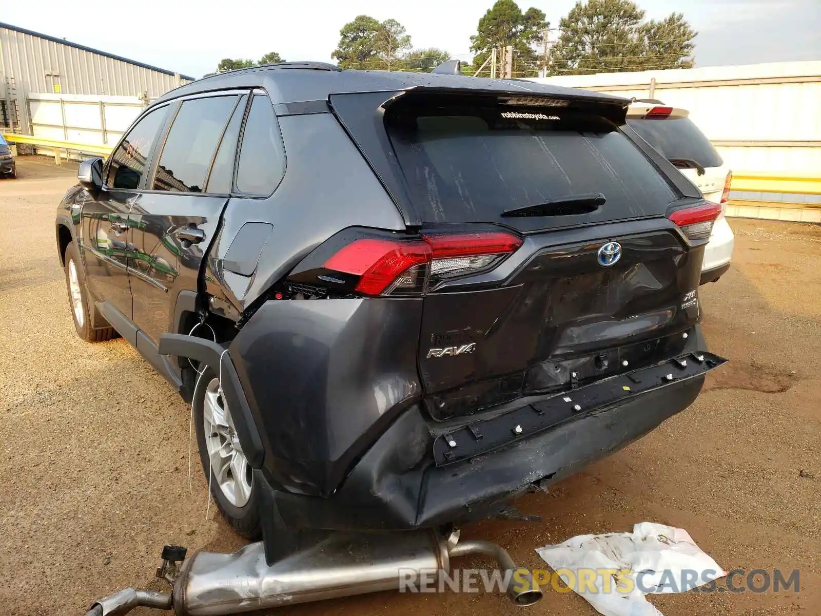 3 Photograph of a damaged car 4T3R6RFV0MU007156 TOYOTA RAV4 2021