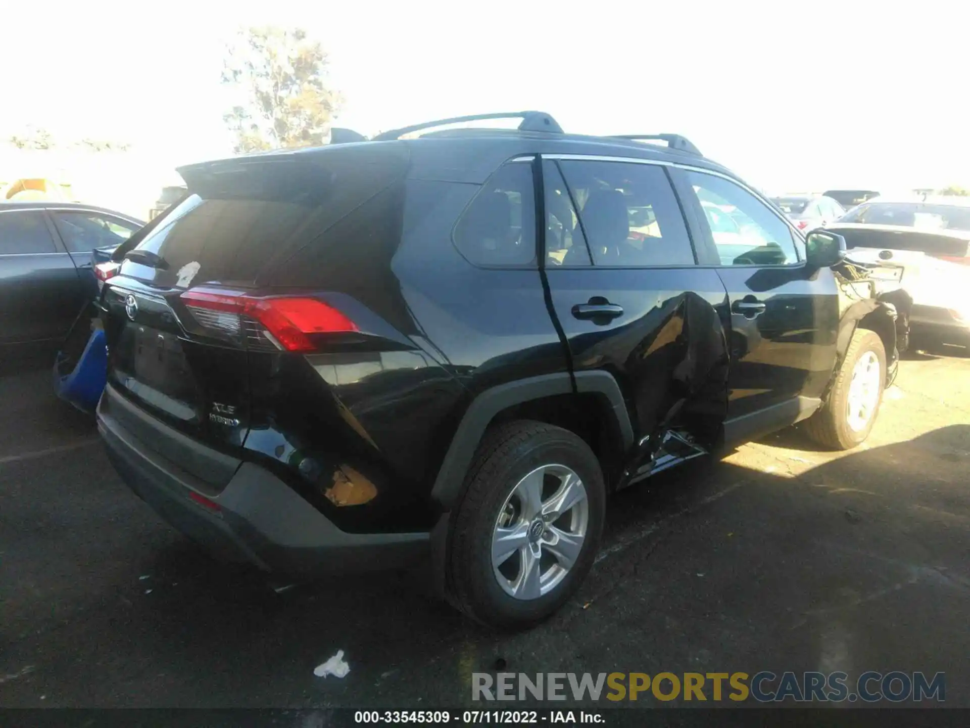 4 Photograph of a damaged car 4T3R6RFV0MU012051 TOYOTA RAV4 2021