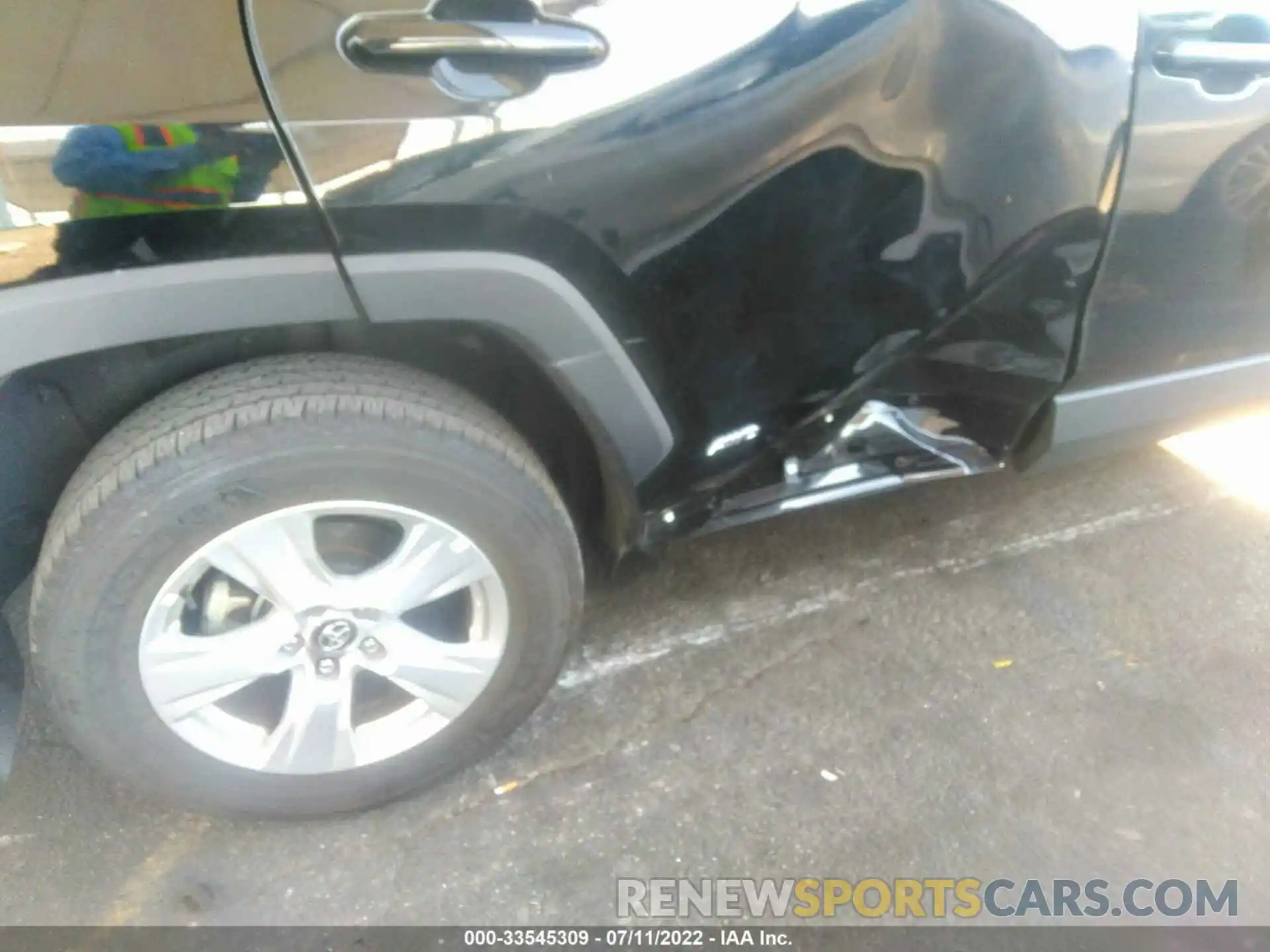 6 Photograph of a damaged car 4T3R6RFV0MU012051 TOYOTA RAV4 2021