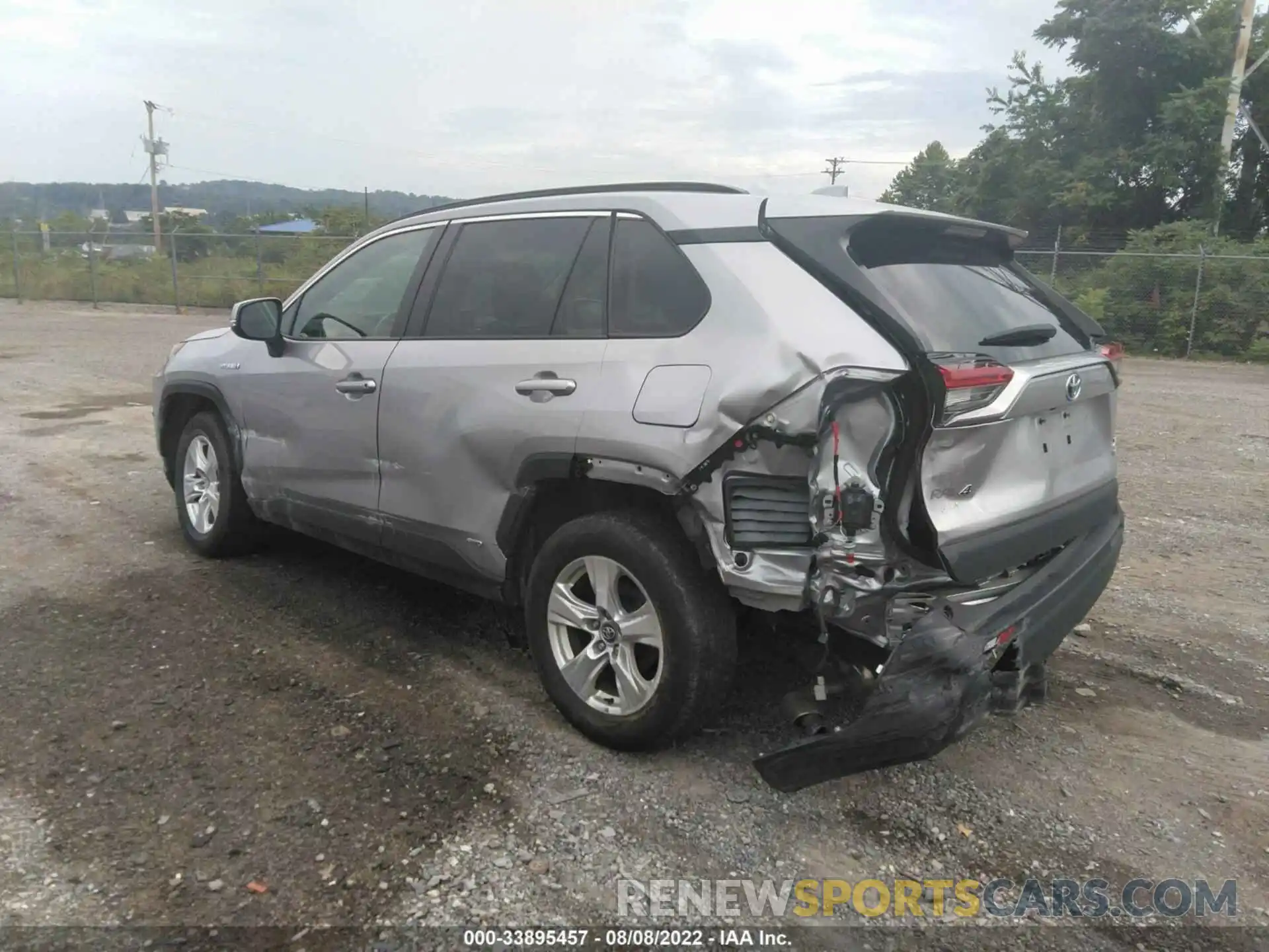 3 Photograph of a damaged car 4T3R6RFV0MU015399 TOYOTA RAV4 2021