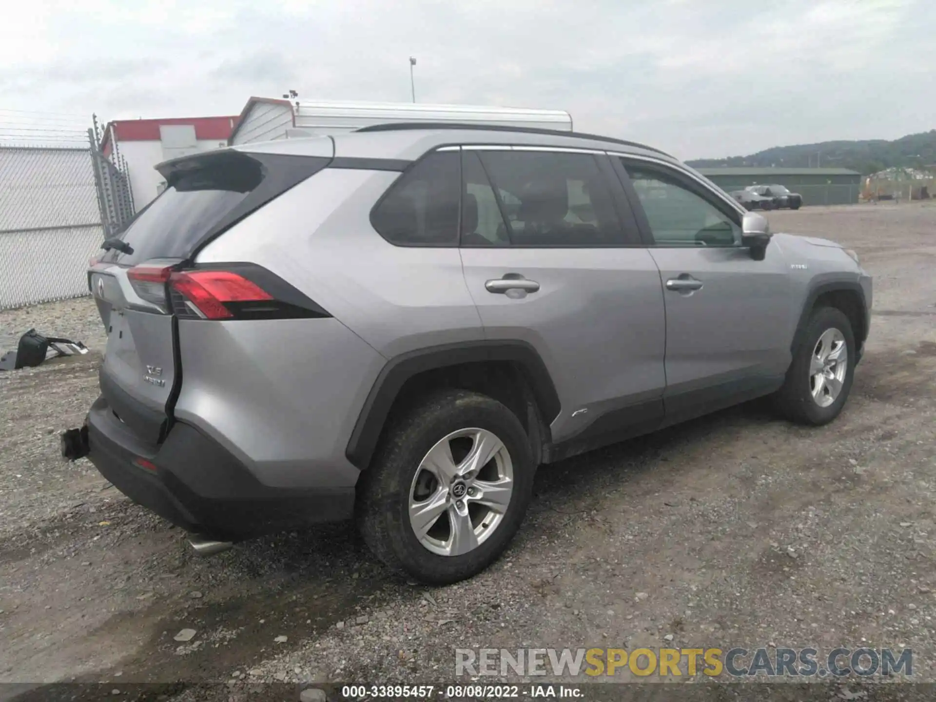 4 Photograph of a damaged car 4T3R6RFV0MU015399 TOYOTA RAV4 2021