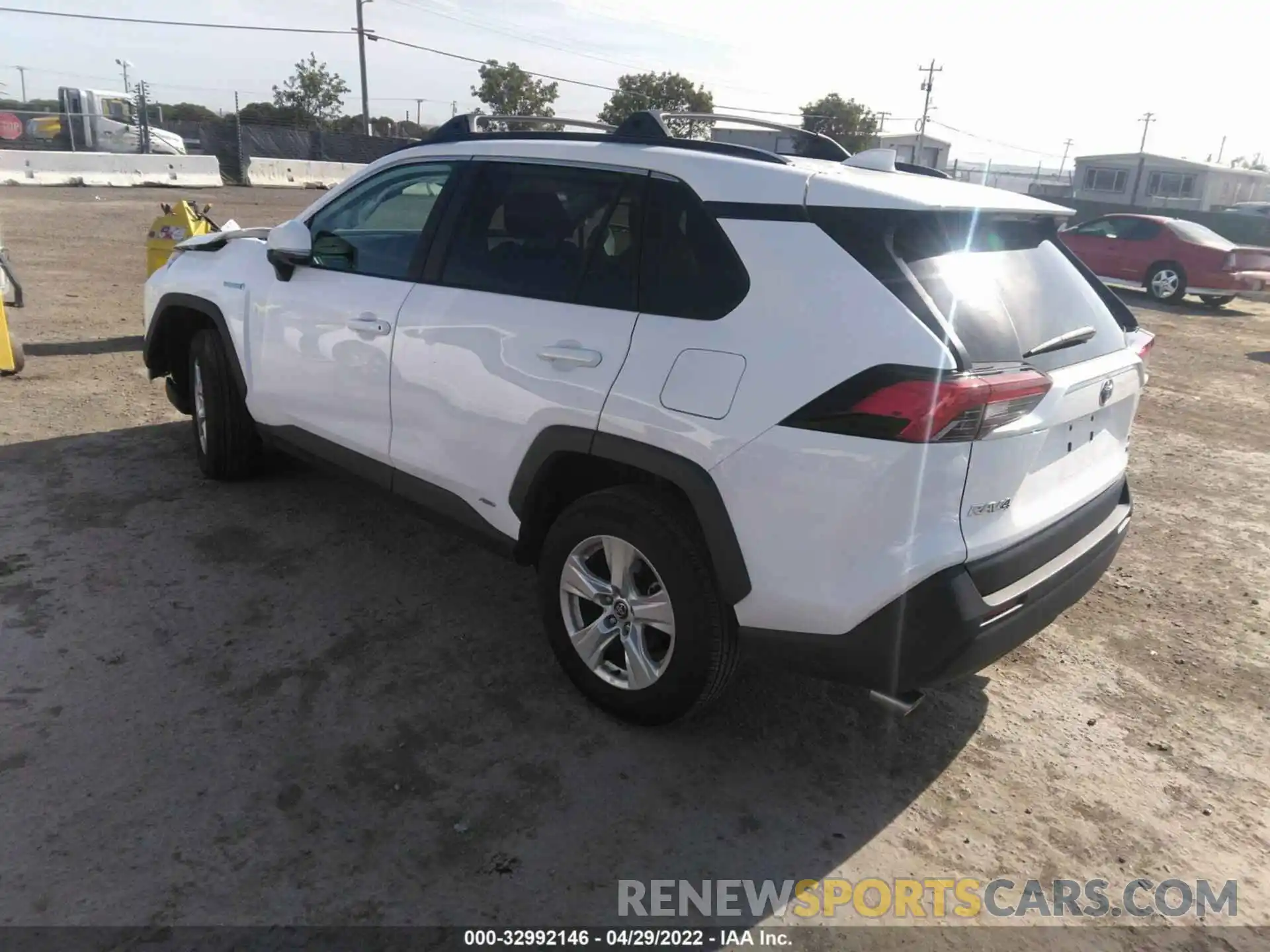 3 Photograph of a damaged car 4T3R6RFV0MU017217 TOYOTA RAV4 2021