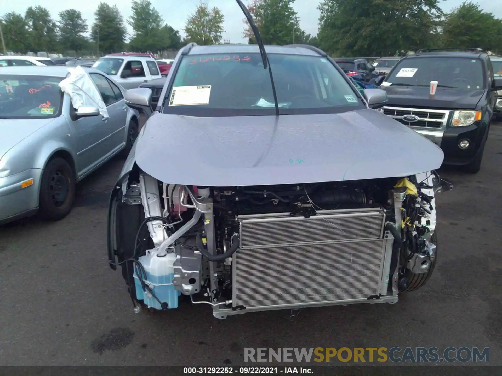 6 Photograph of a damaged car 4T3R6RFV0MU017363 TOYOTA RAV4 2021