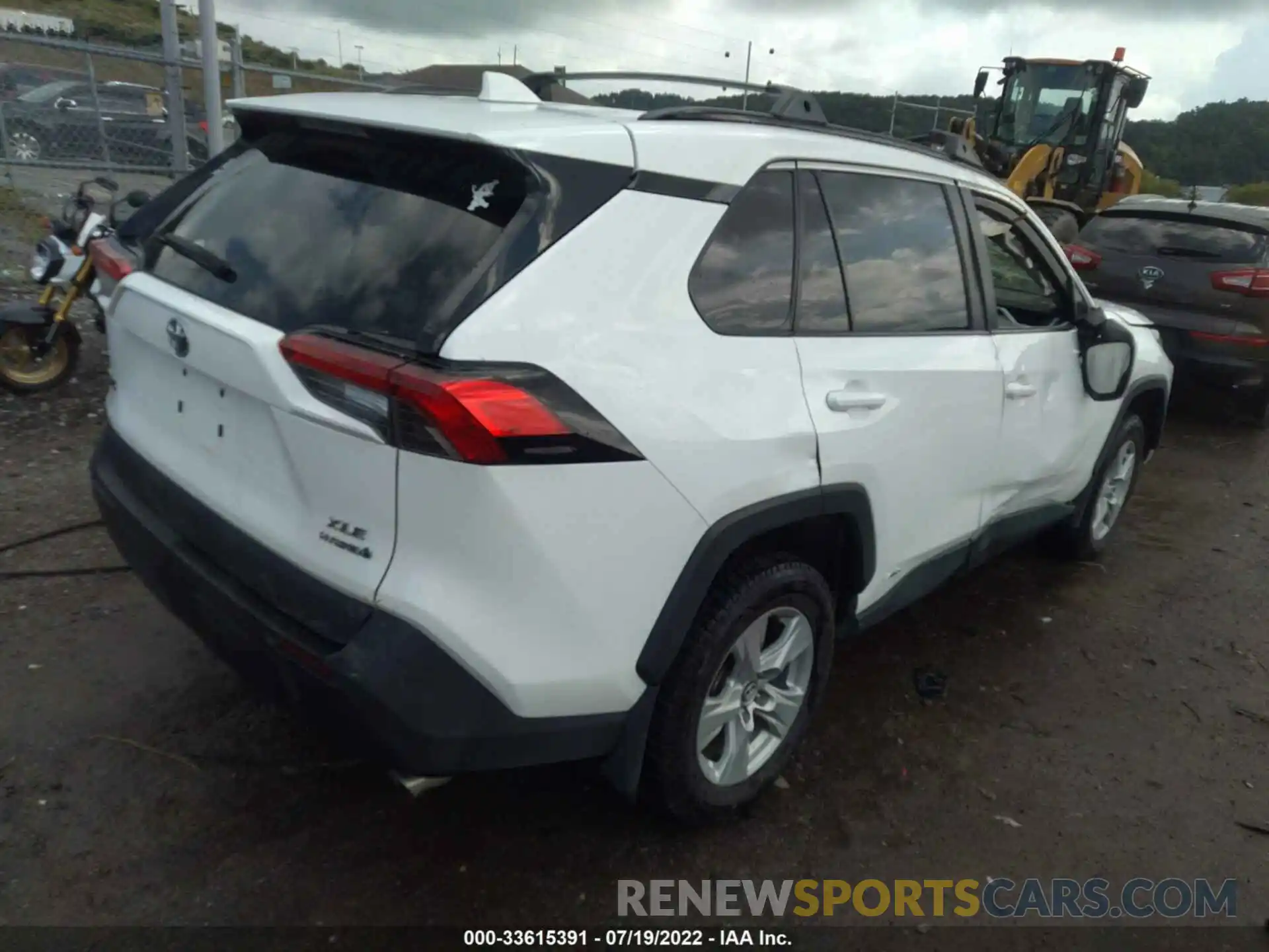 4 Photograph of a damaged car 4T3R6RFV0MU019551 TOYOTA RAV4 2021