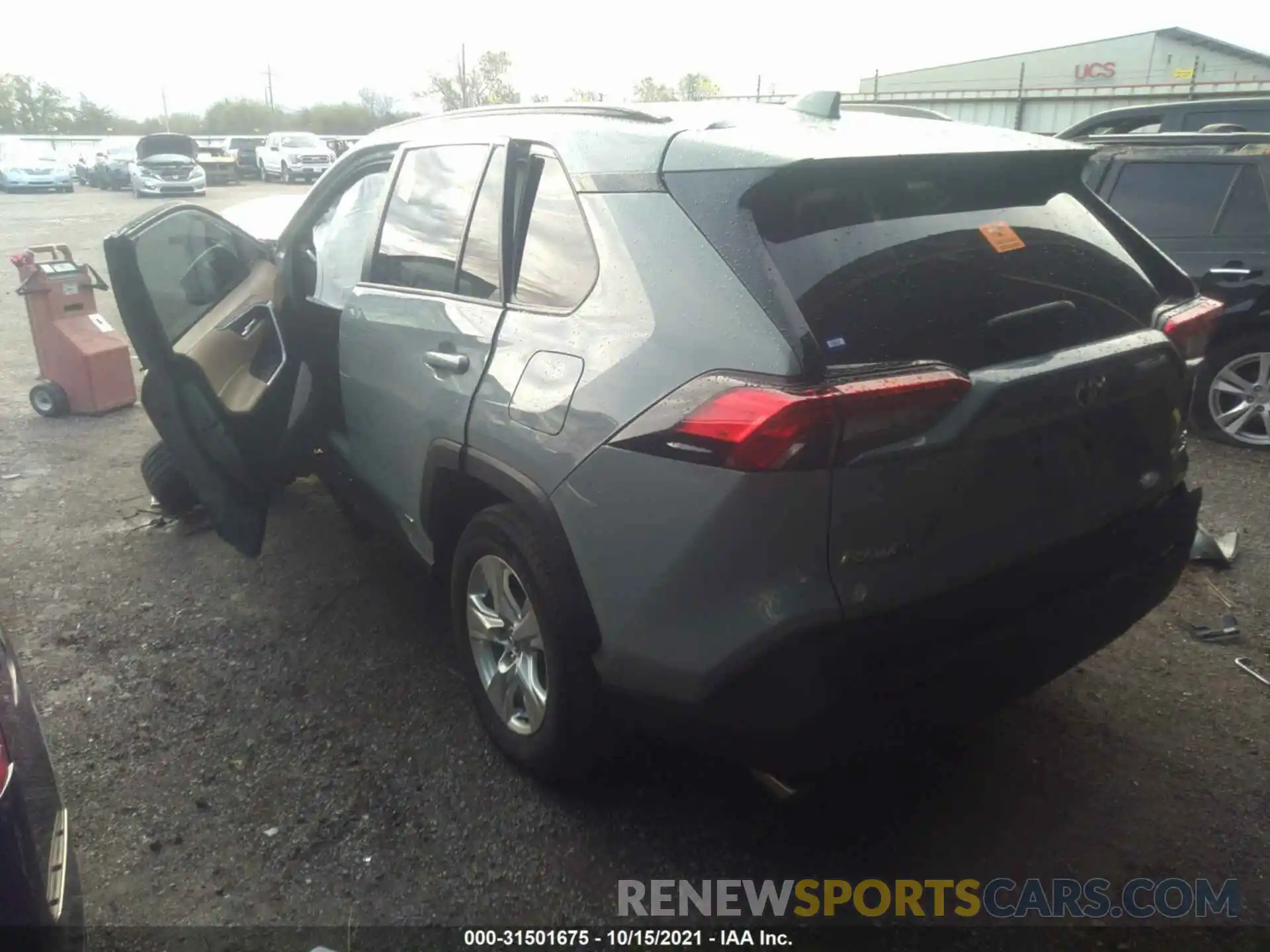 3 Photograph of a damaged car 4T3R6RFV0MU025995 TOYOTA RAV4 2021