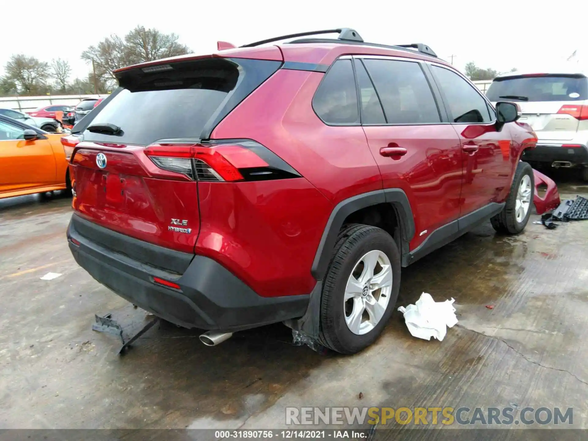 4 Фотография поврежденного автомобиля 4T3R6RFV0MU031313 TOYOTA RAV4 2021