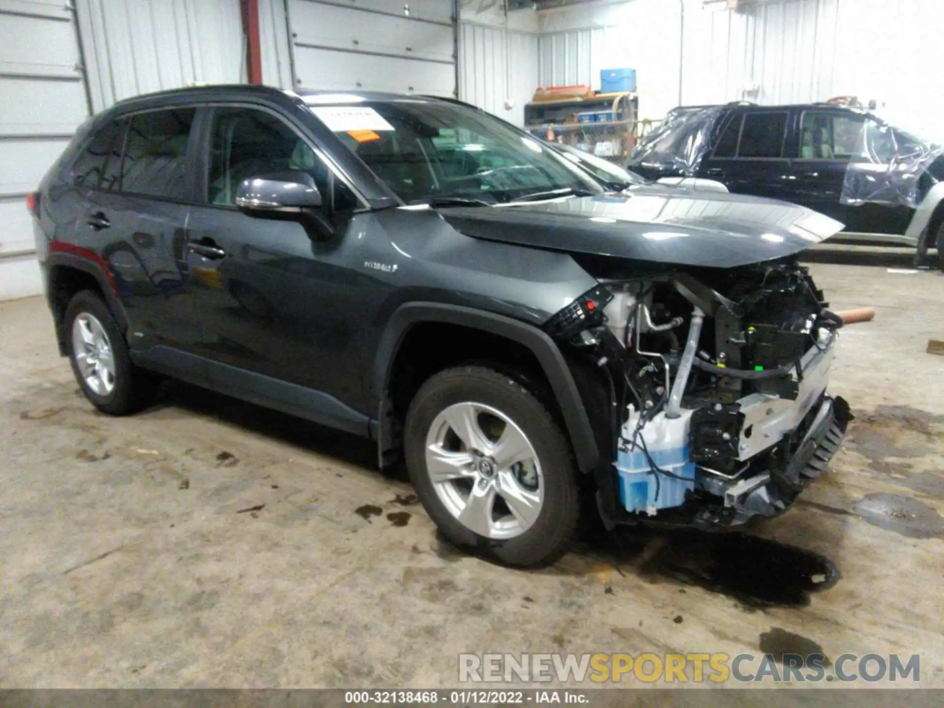 1 Photograph of a damaged car 4T3R6RFV1MU008185 TOYOTA RAV4 2021