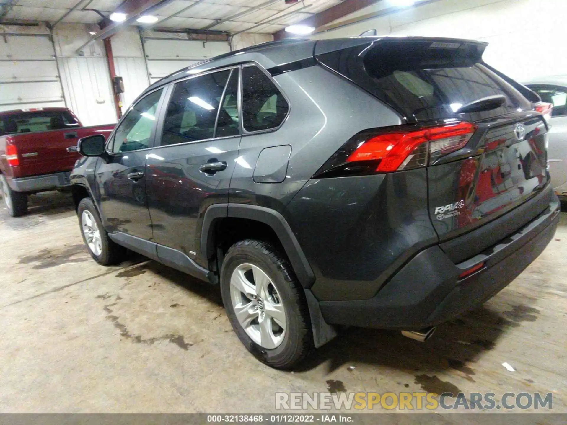 3 Фотография поврежденного автомобиля 4T3R6RFV1MU008185 TOYOTA RAV4 2021