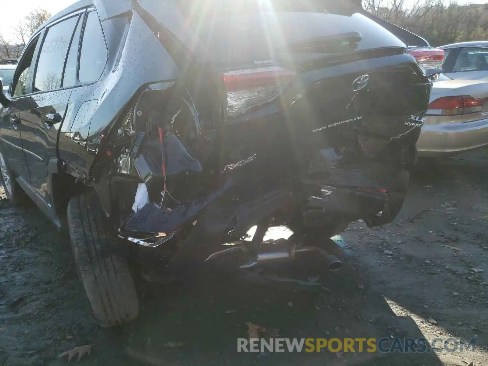 9 Photograph of a damaged car 4T3R6RFV1MU010406 TOYOTA RAV4 2021