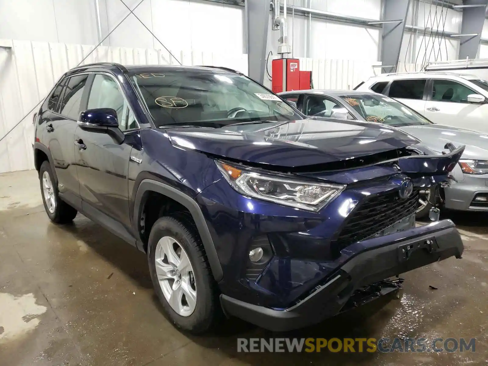 1 Photograph of a damaged car 4T3R6RFV1MU021518 TOYOTA RAV4 2021