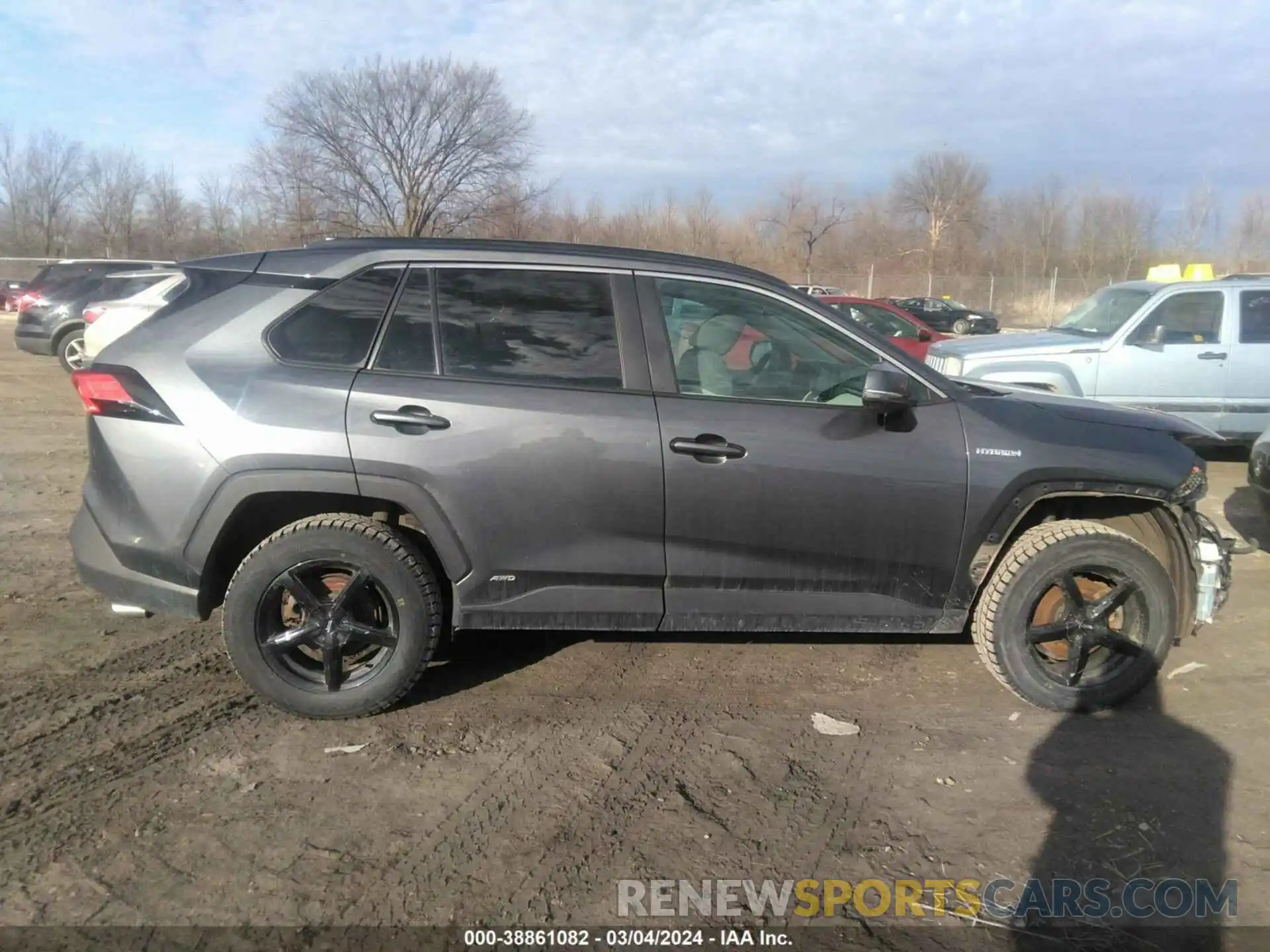 14 Photograph of a damaged car 4T3R6RFV2MU006848 TOYOTA RAV4 2021