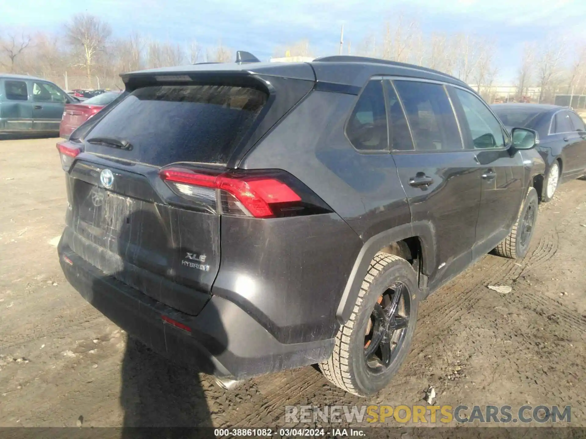 4 Photograph of a damaged car 4T3R6RFV2MU006848 TOYOTA RAV4 2021