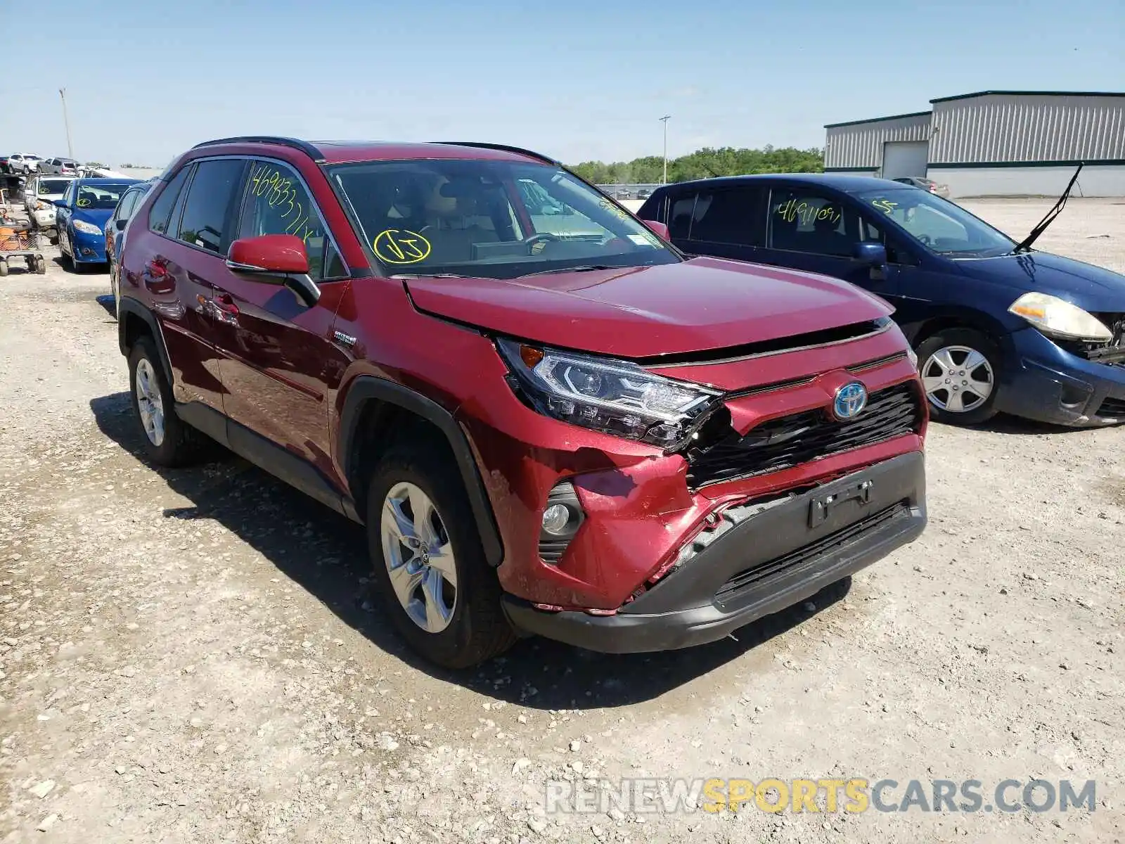 1 Photograph of a damaged car 4T3R6RFV2MU008969 TOYOTA RAV4 2021