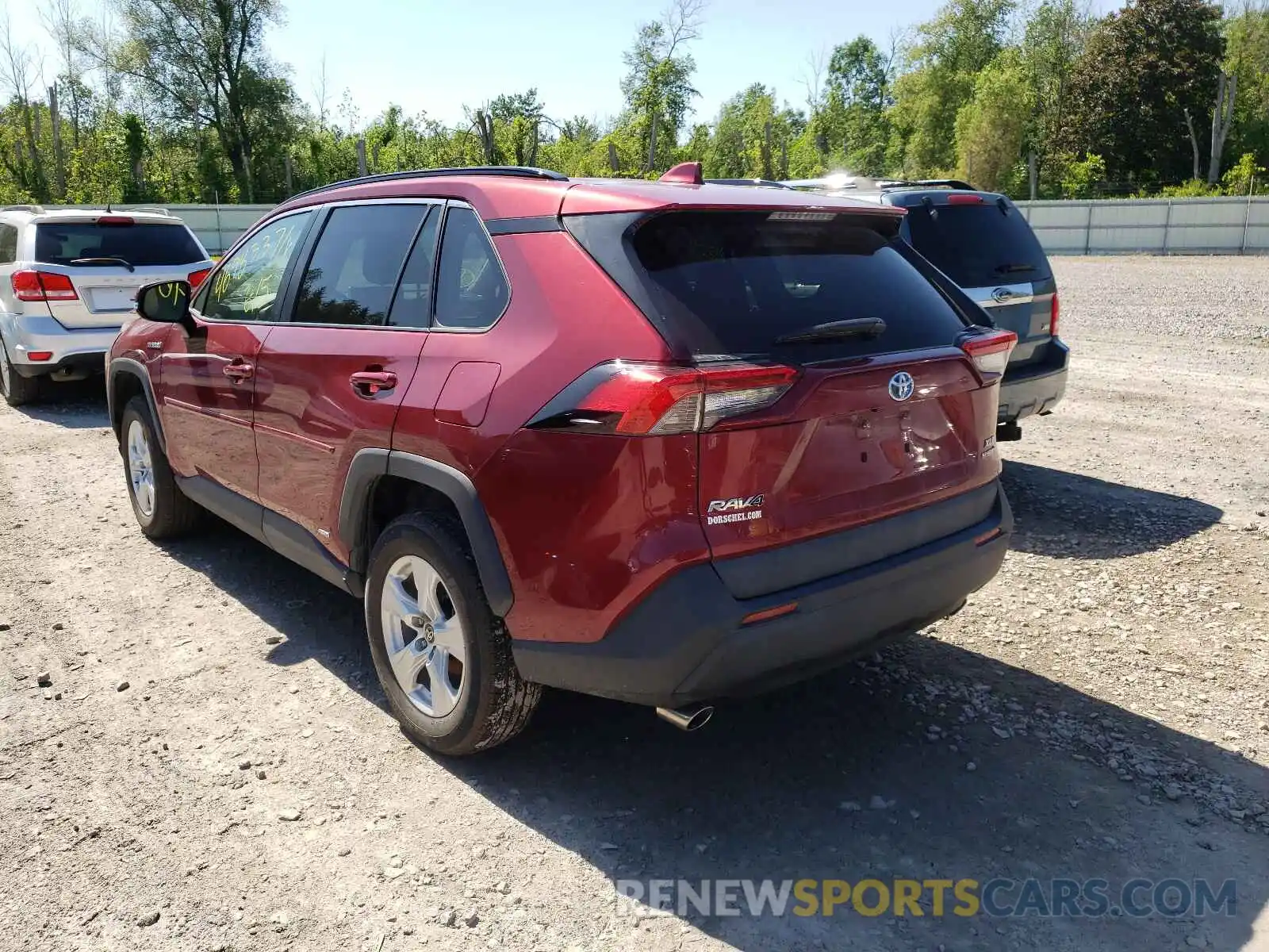 3 Photograph of a damaged car 4T3R6RFV2MU008969 TOYOTA RAV4 2021