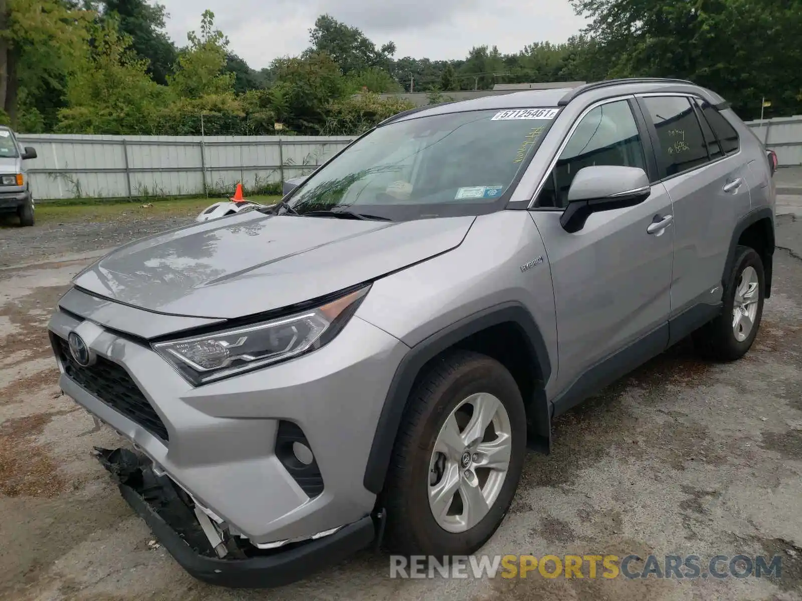 2 Photograph of a damaged car 4T3R6RFV2MU018322 TOYOTA RAV4 2021