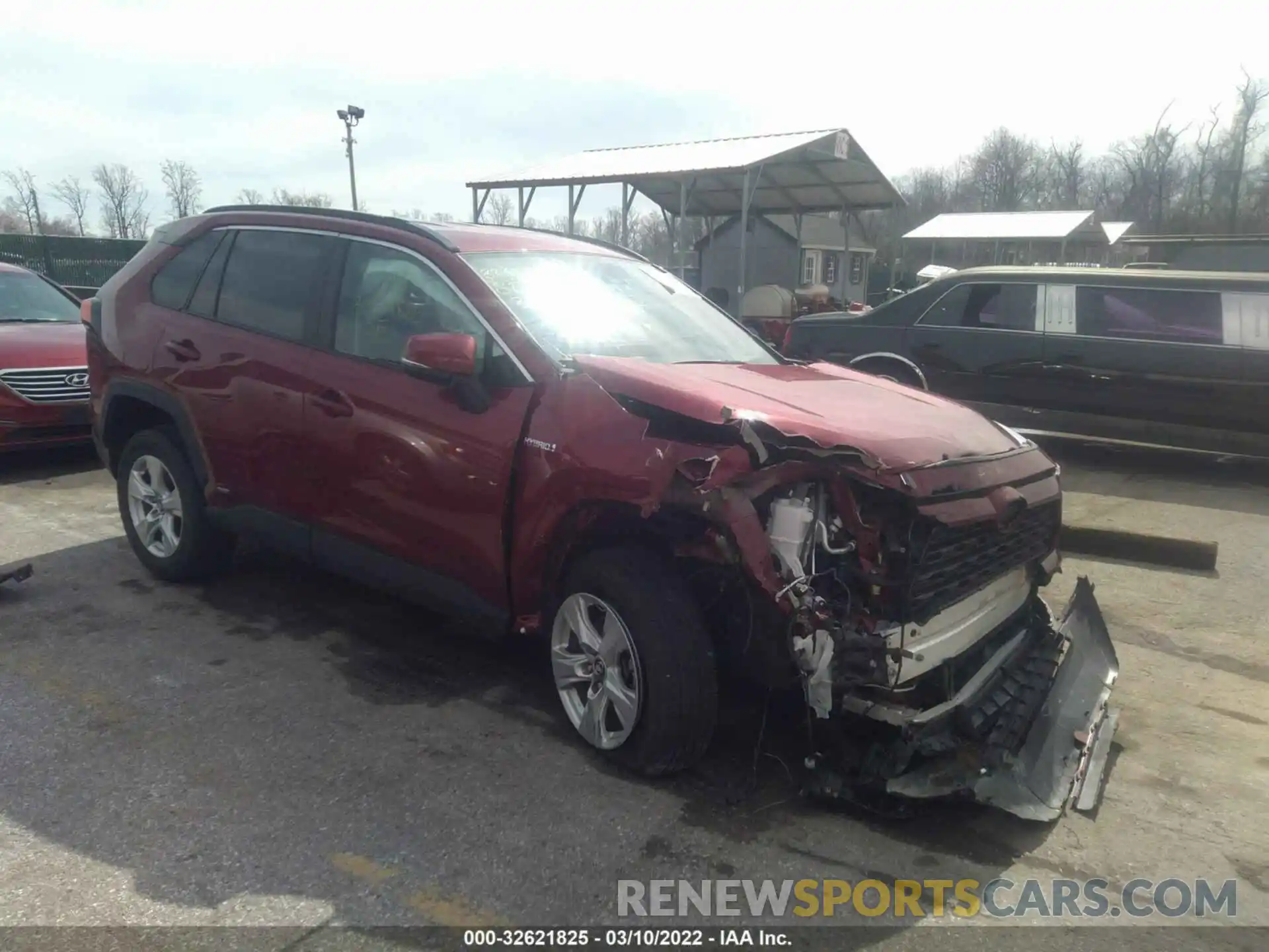 1 Photograph of a damaged car 4T3R6RFV2MU019518 TOYOTA RAV4 2021