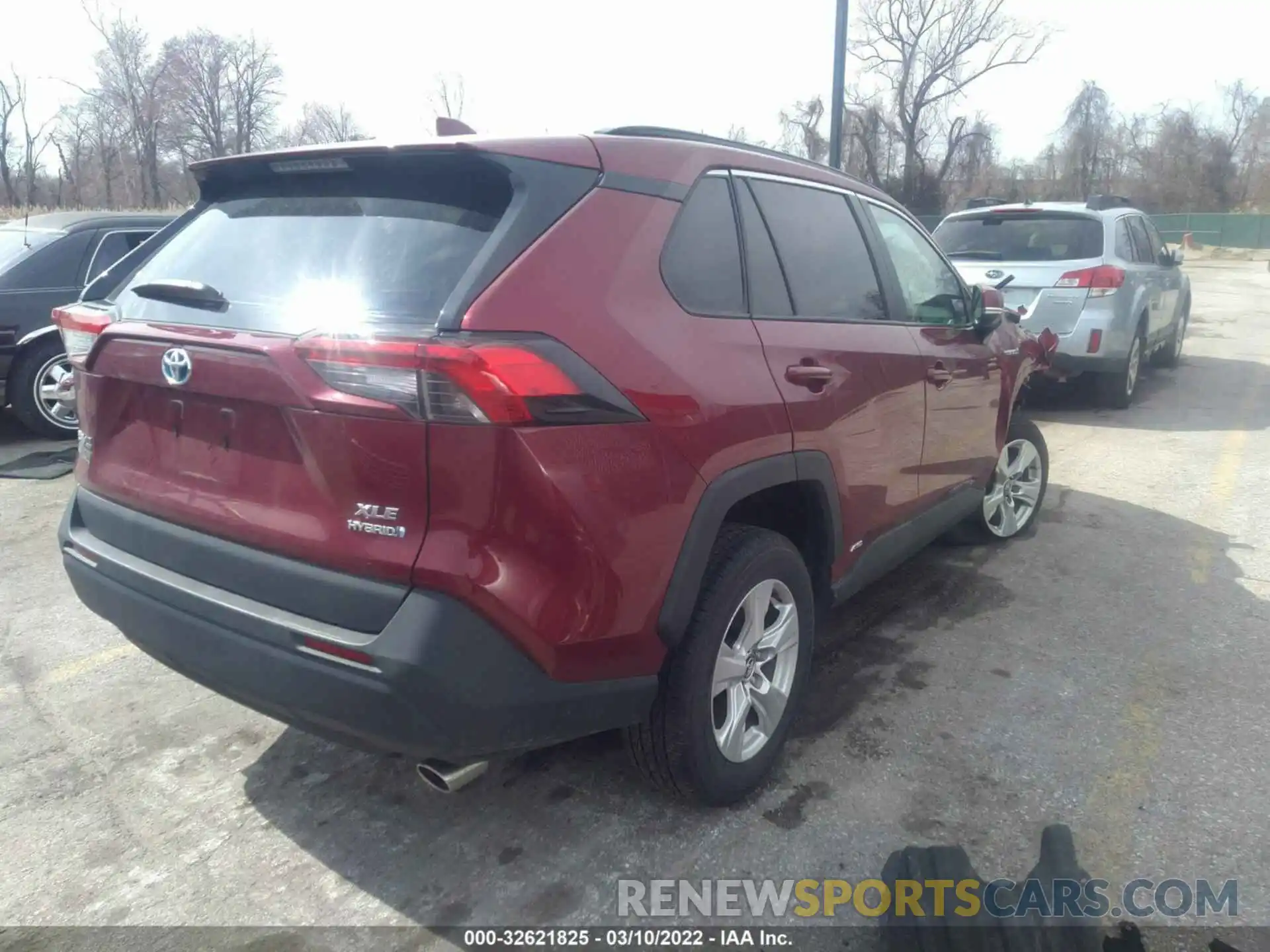 4 Photograph of a damaged car 4T3R6RFV2MU019518 TOYOTA RAV4 2021