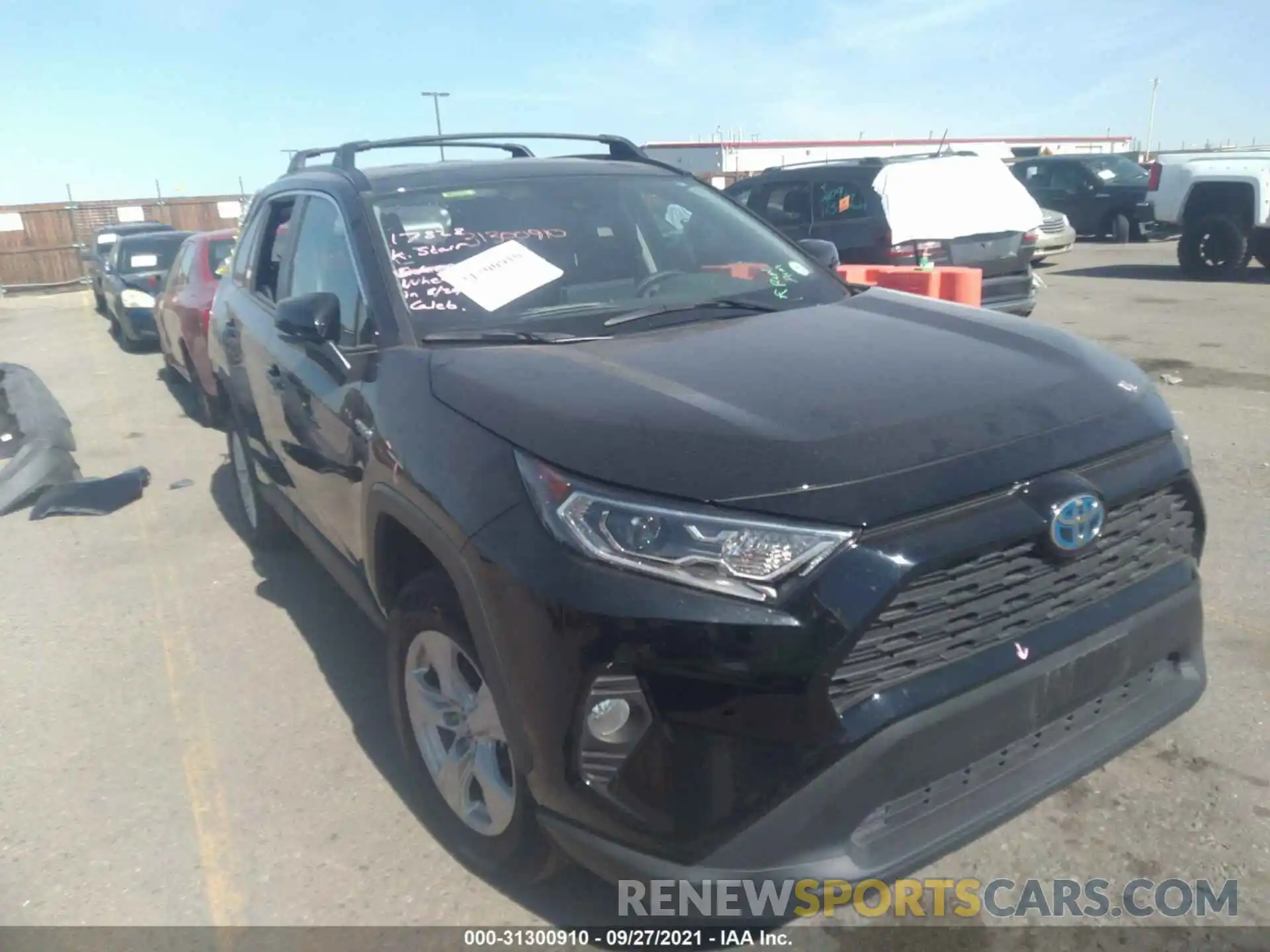 1 Photograph of a damaged car 4T3R6RFV2MU026033 TOYOTA RAV4 2021