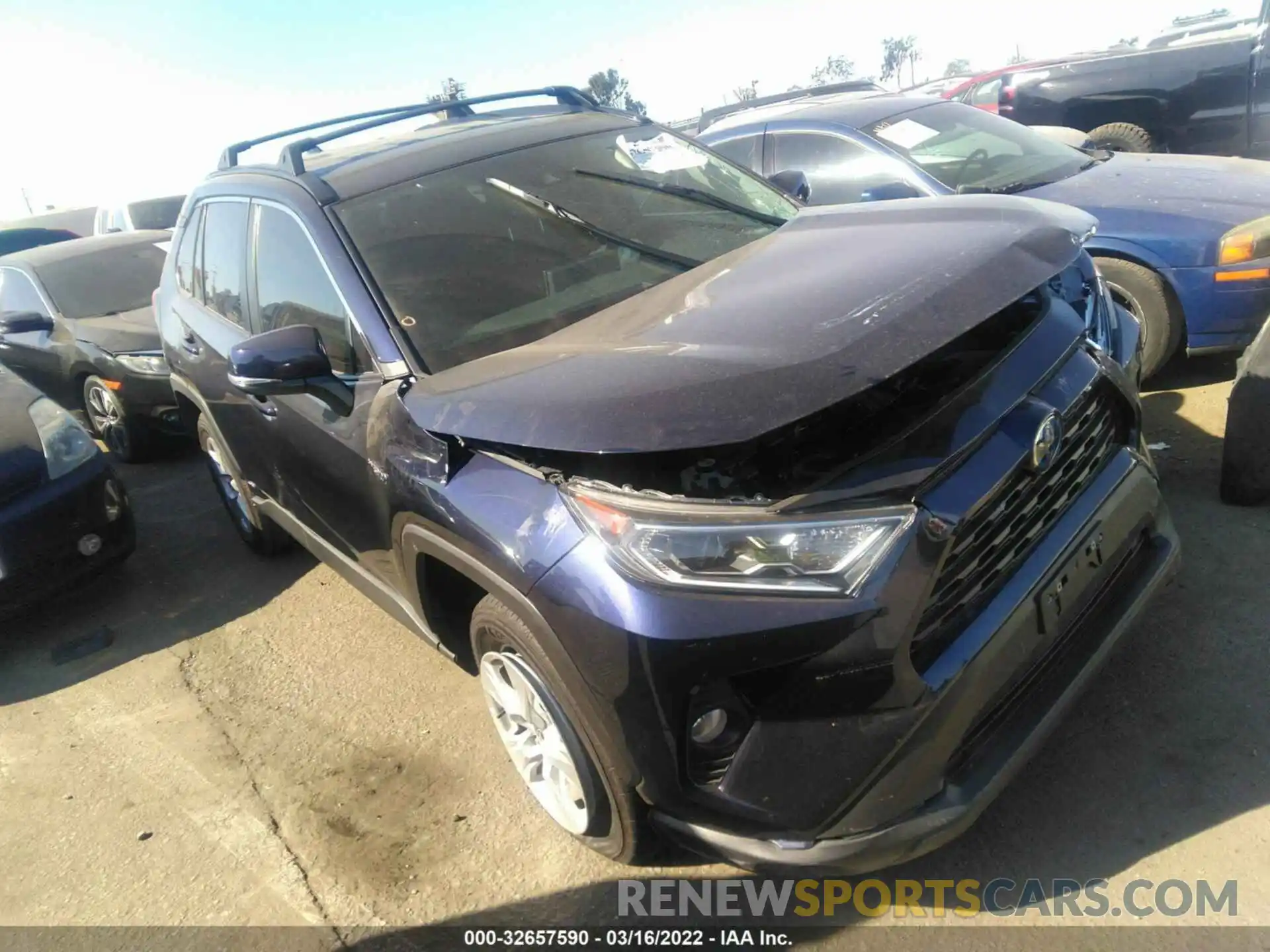 1 Photograph of a damaged car 4T3R6RFV2MU028411 TOYOTA RAV4 2021