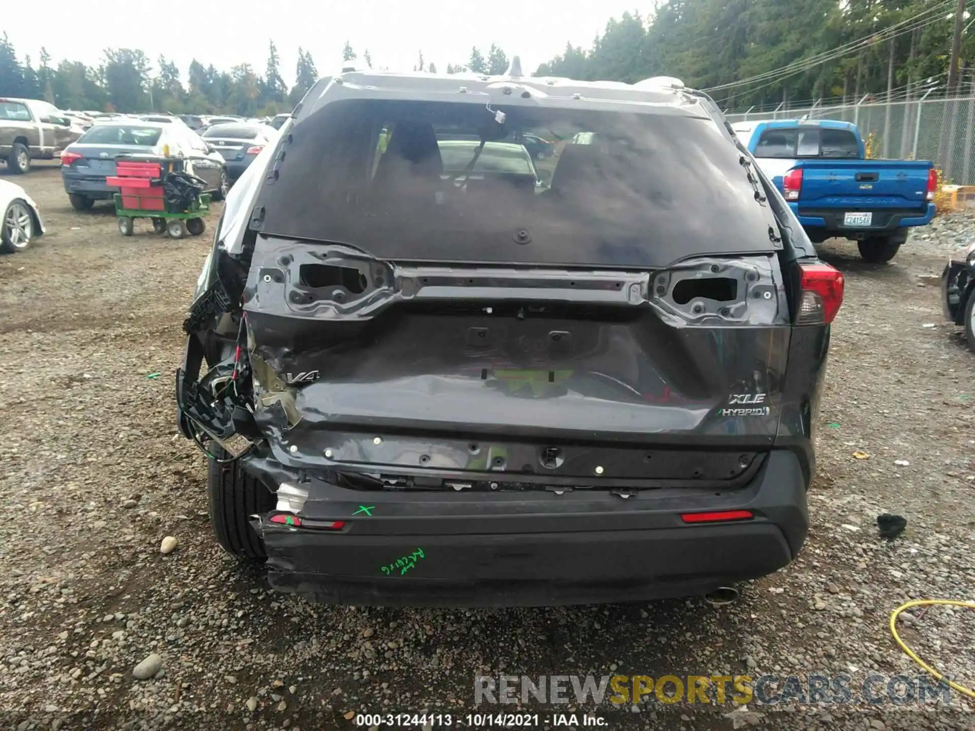 6 Photograph of a damaged car 4T3R6RFV3MU017387 TOYOTA RAV4 2021