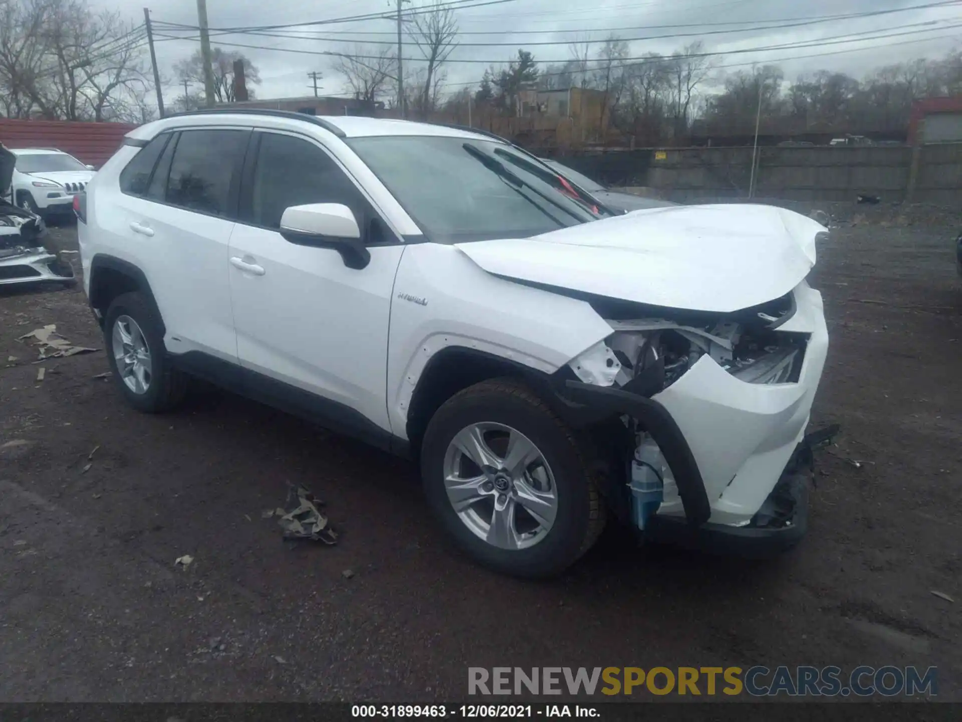 1 Photograph of a damaged car 4T3R6RFV3MU019513 TOYOTA RAV4 2021