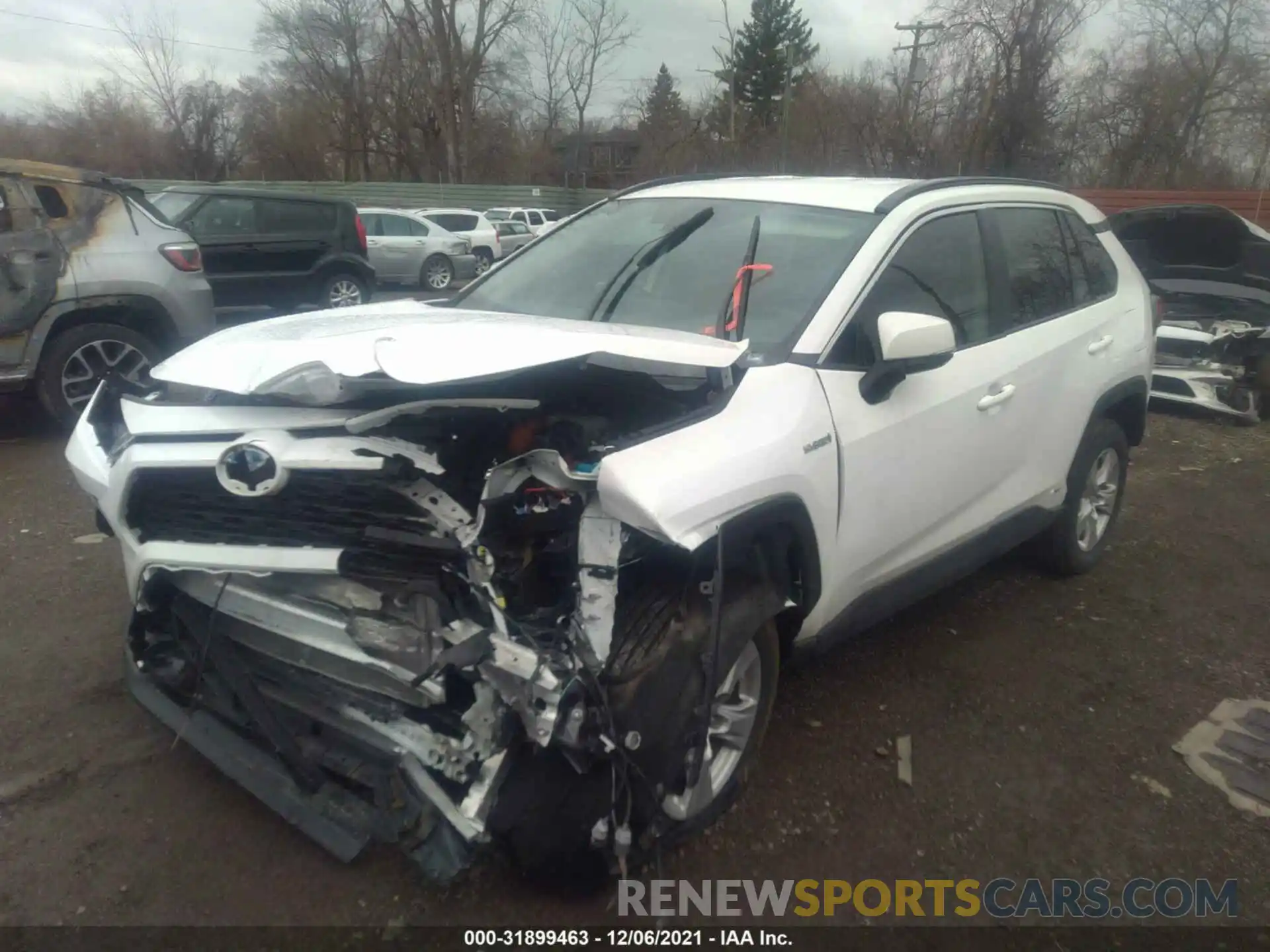 2 Photograph of a damaged car 4T3R6RFV3MU019513 TOYOTA RAV4 2021