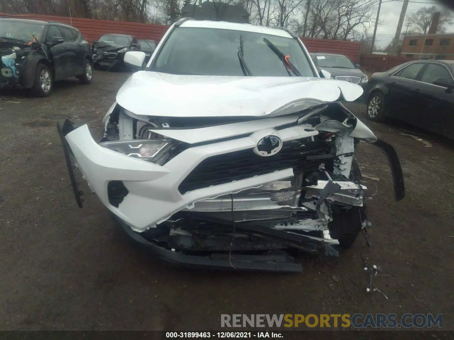 6 Photograph of a damaged car 4T3R6RFV3MU019513 TOYOTA RAV4 2021