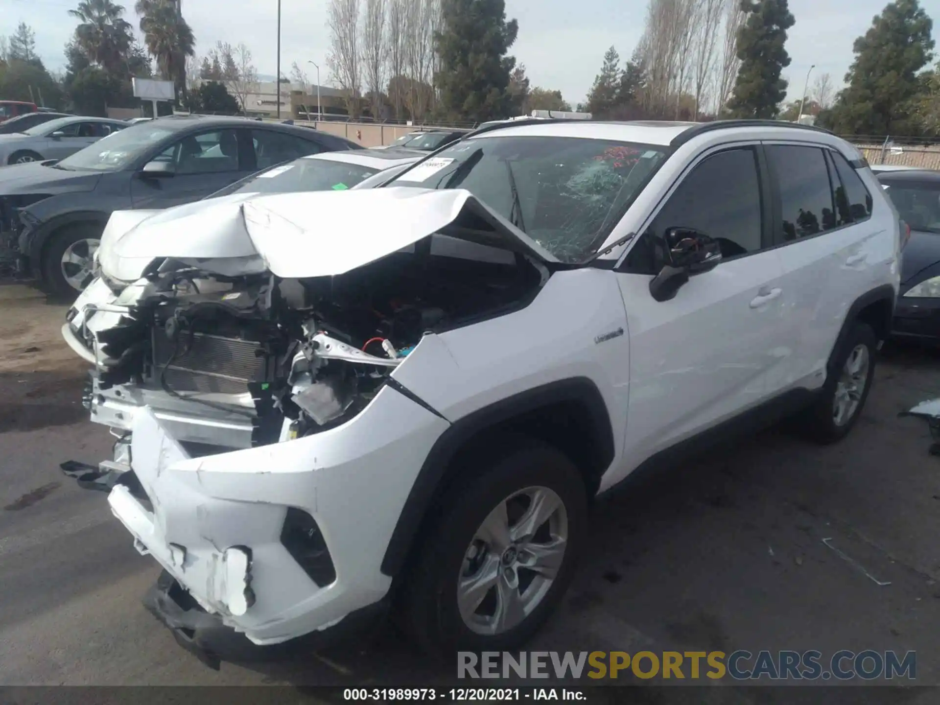 2 Photograph of a damaged car 4T3R6RFV3MU026915 TOYOTA RAV4 2021