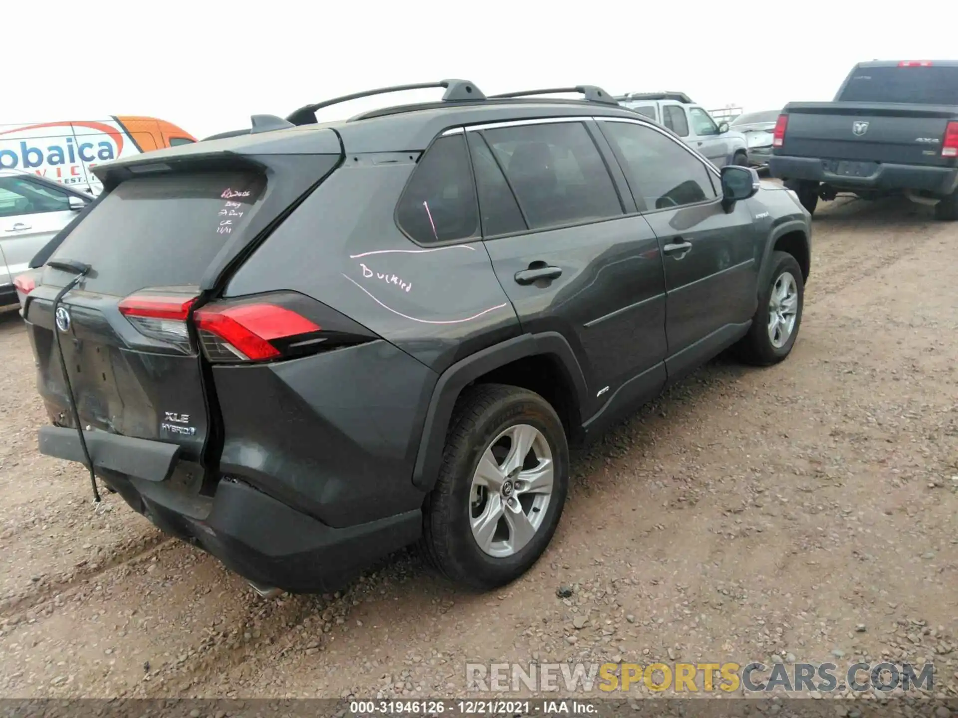 4 Photograph of a damaged car 4T3R6RFV5MU010196 TOYOTA RAV4 2021