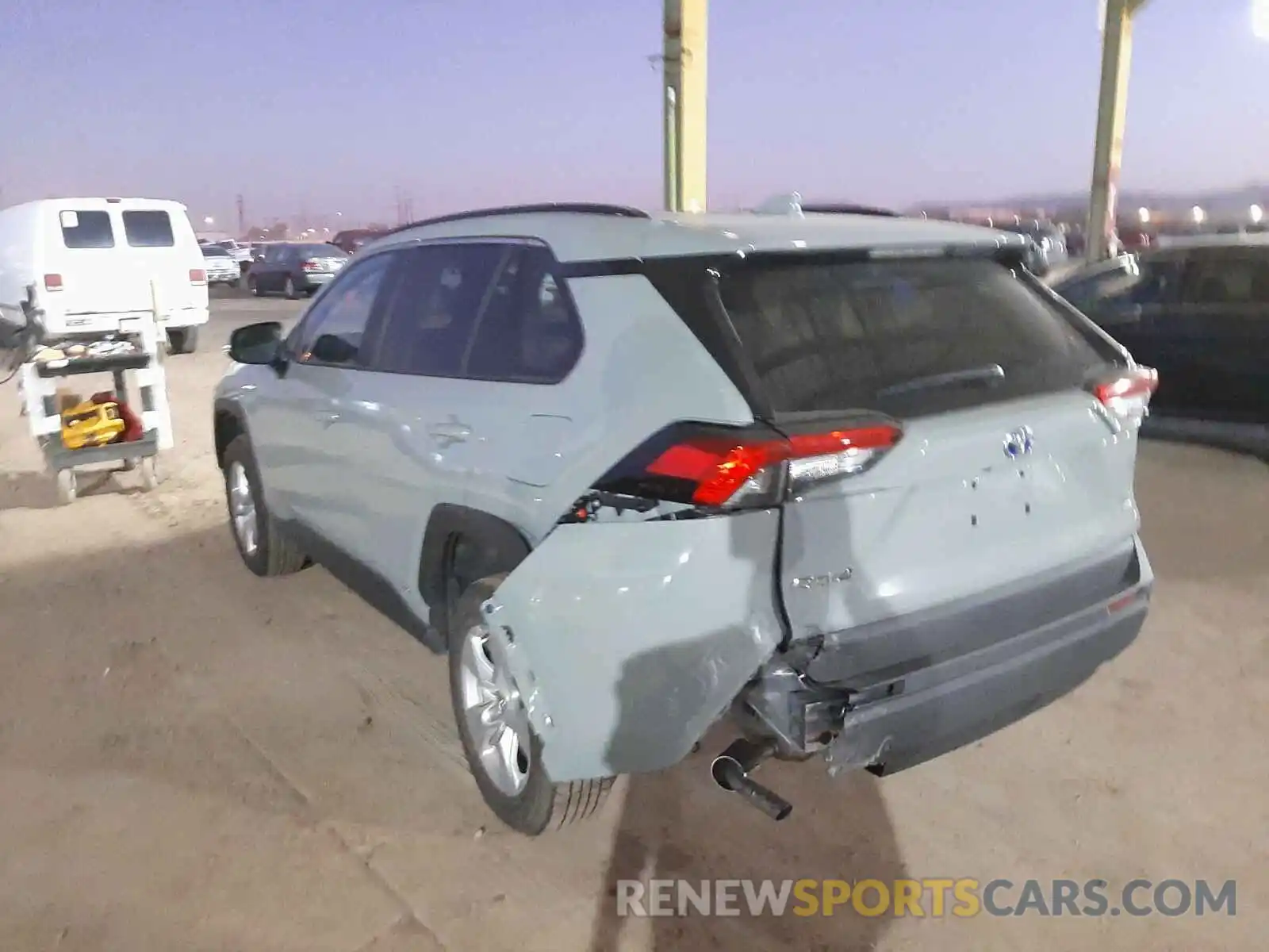 3 Photograph of a damaged car 4T3R6RFV5MU014488 TOYOTA RAV4 2021