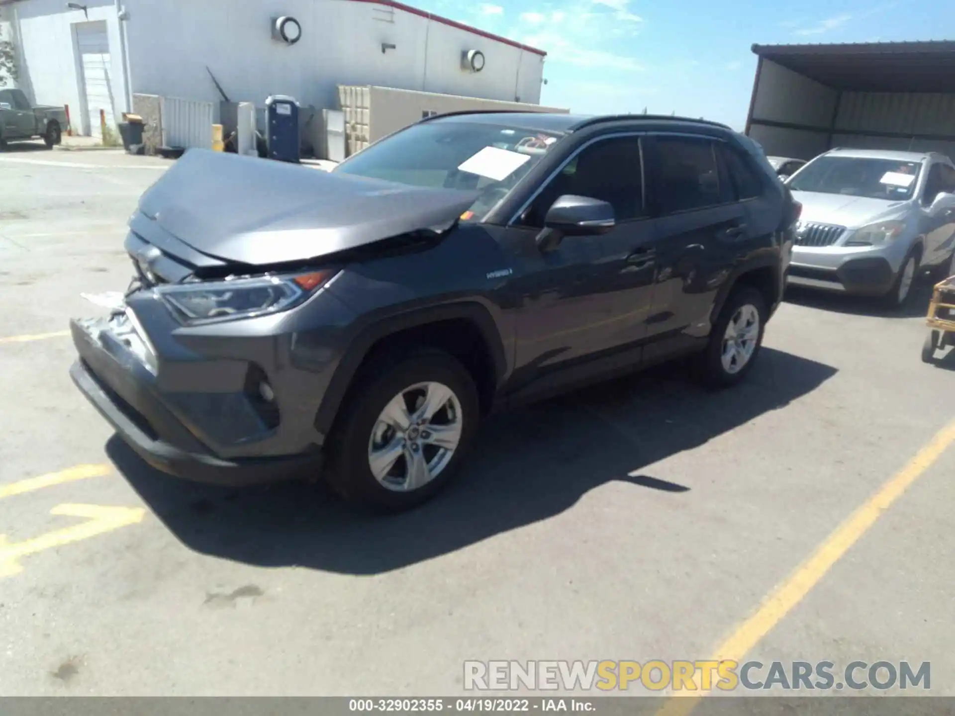 2 Photograph of a damaged car 4T3R6RFV5MU022090 TOYOTA RAV4 2021