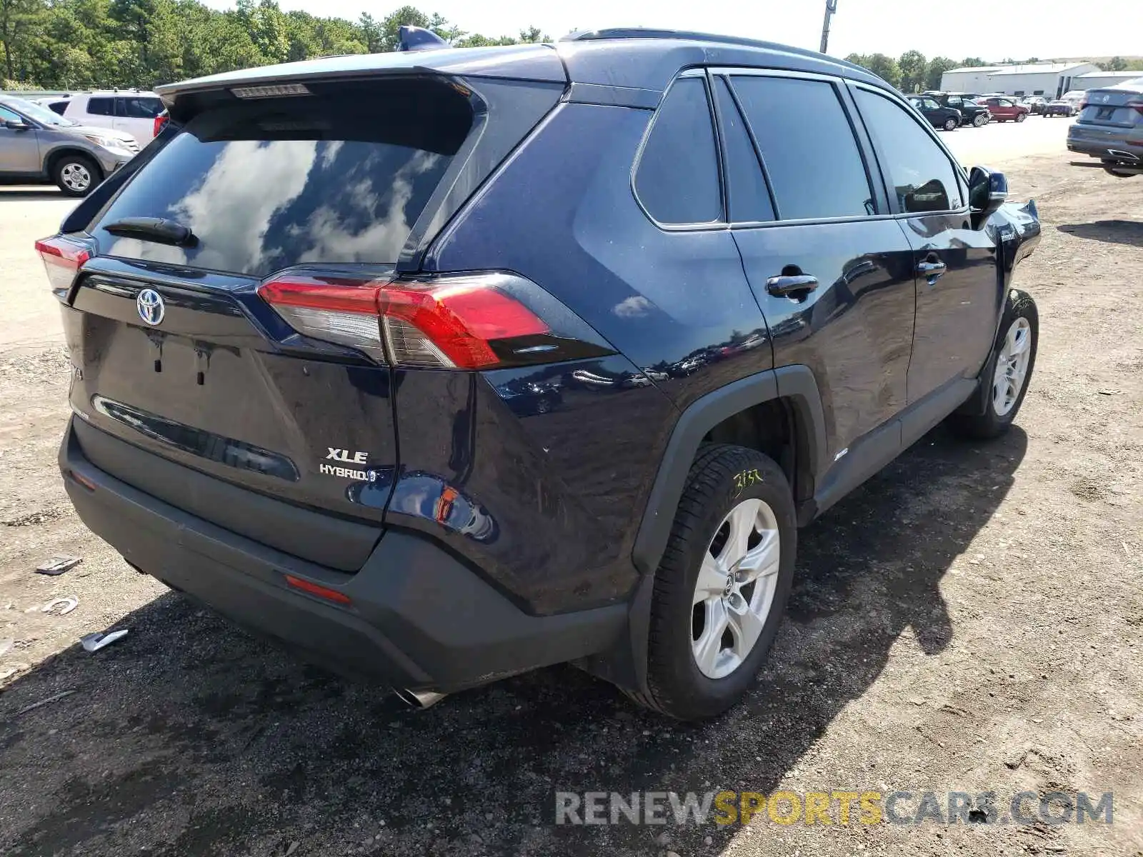 4 Photograph of a damaged car 4T3R6RFV6MU012782 TOYOTA RAV4 2021