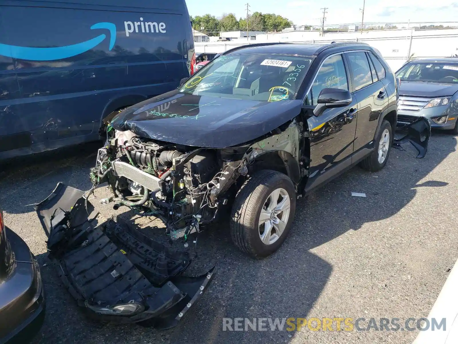 2 Photograph of a damaged car 4T3R6RFV6MU014824 TOYOTA RAV4 2021