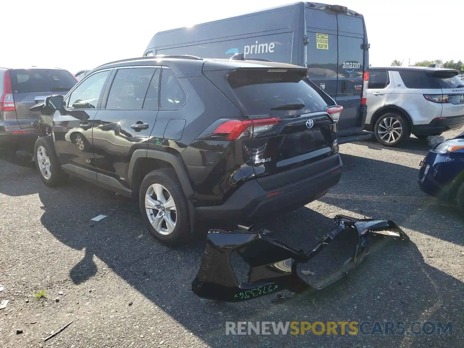 3 Photograph of a damaged car 4T3R6RFV6MU014824 TOYOTA RAV4 2021