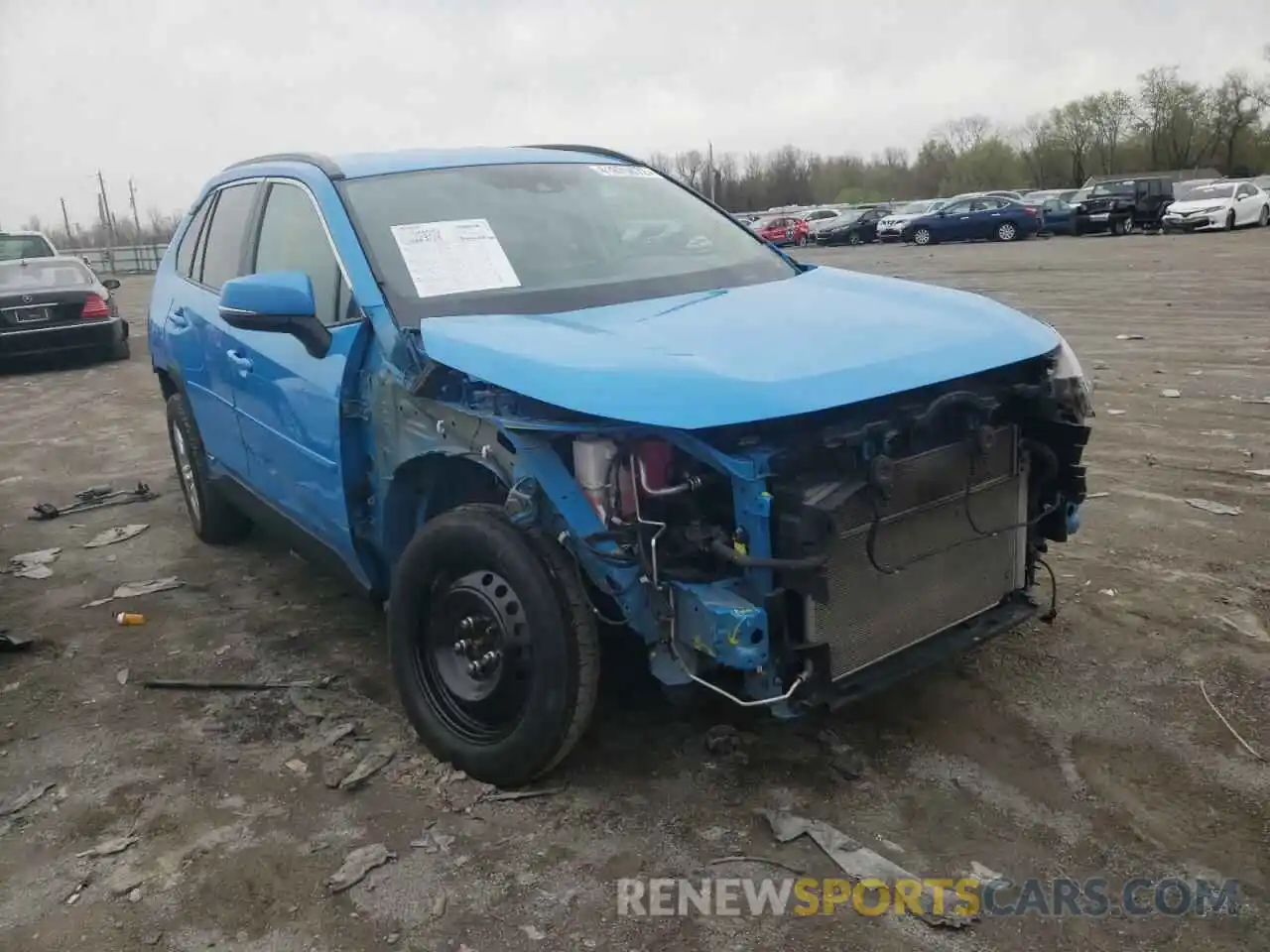 1 Photograph of a damaged car 4T3R6RFV6MU018310 TOYOTA RAV4 2021