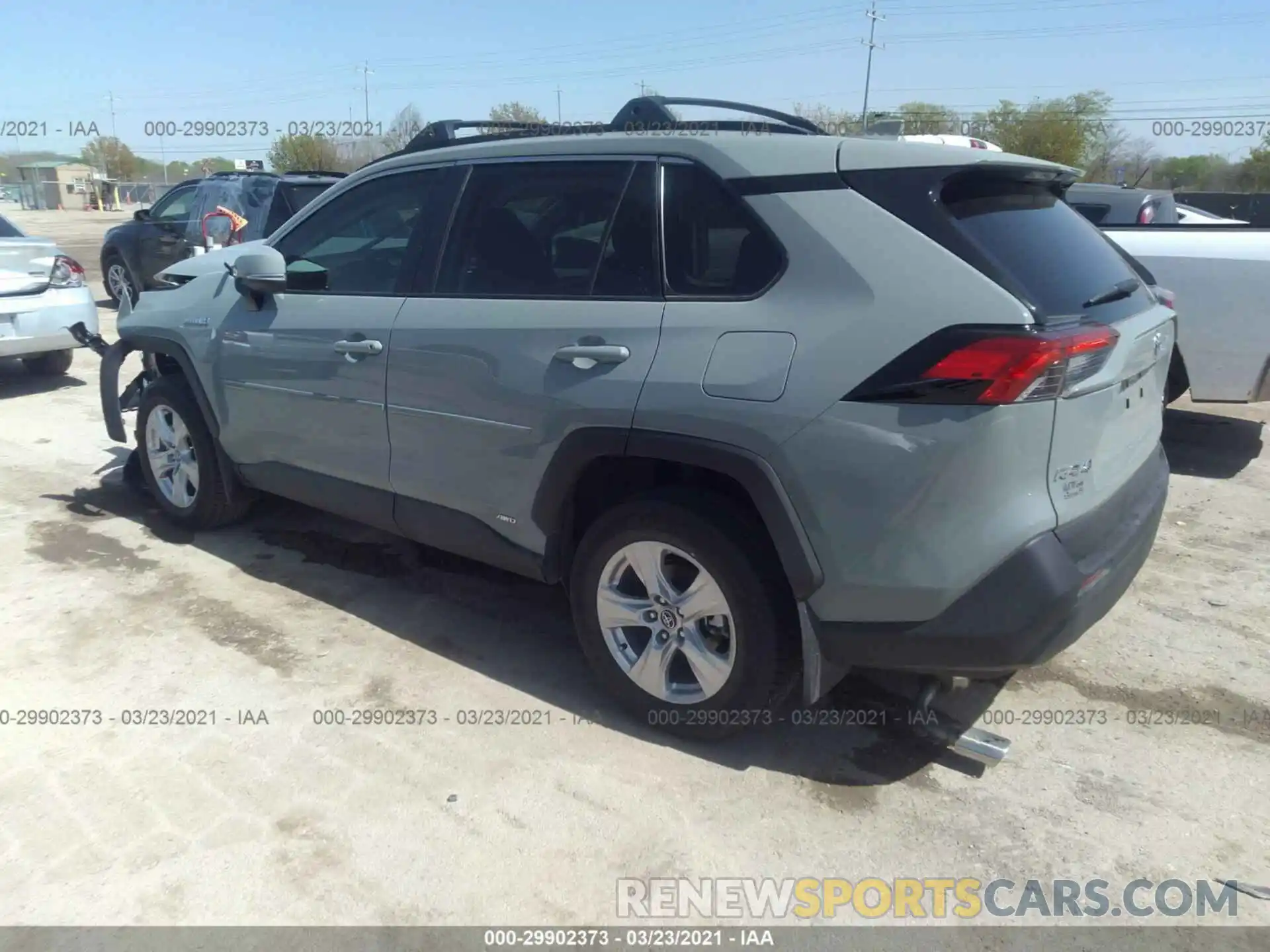 3 Photograph of a damaged car 4T3R6RFV6MU027282 TOYOTA RAV4 2021