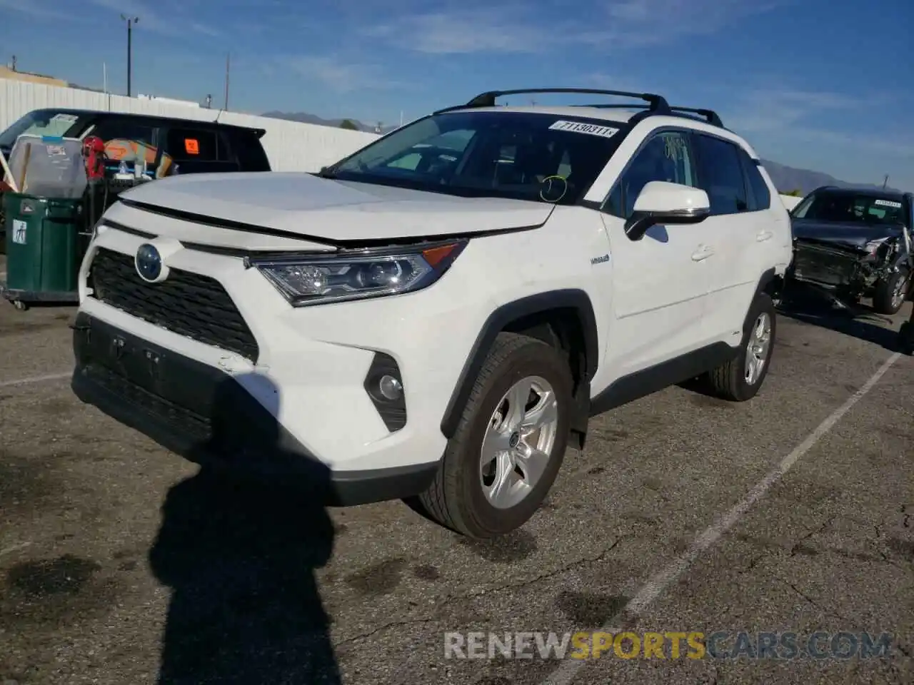 2 Photograph of a damaged car 4T3R6RFV6MU028674 TOYOTA RAV4 2021