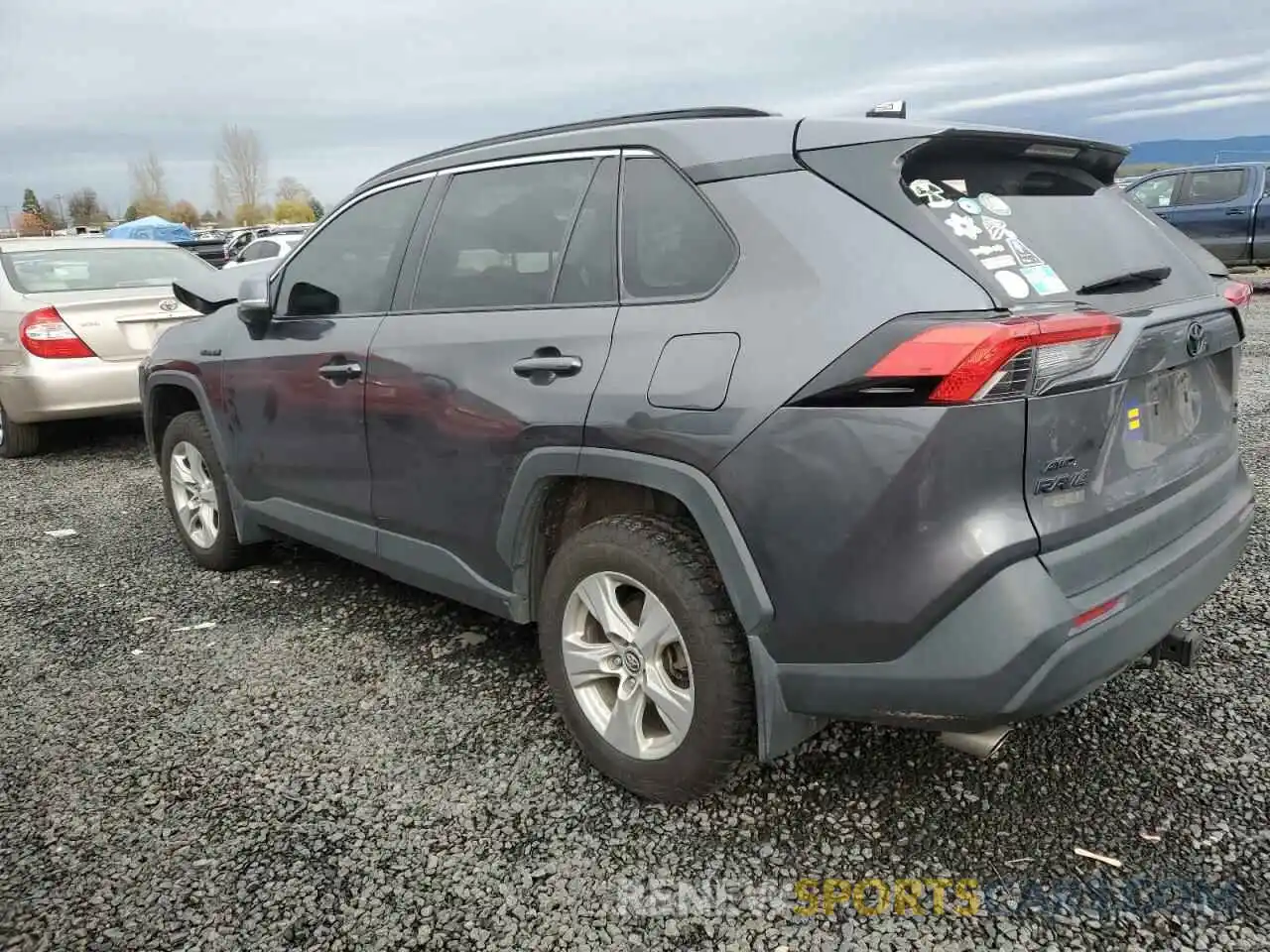 2 Photograph of a damaged car 4T3R6RFV7MU021930 TOYOTA RAV4 2021