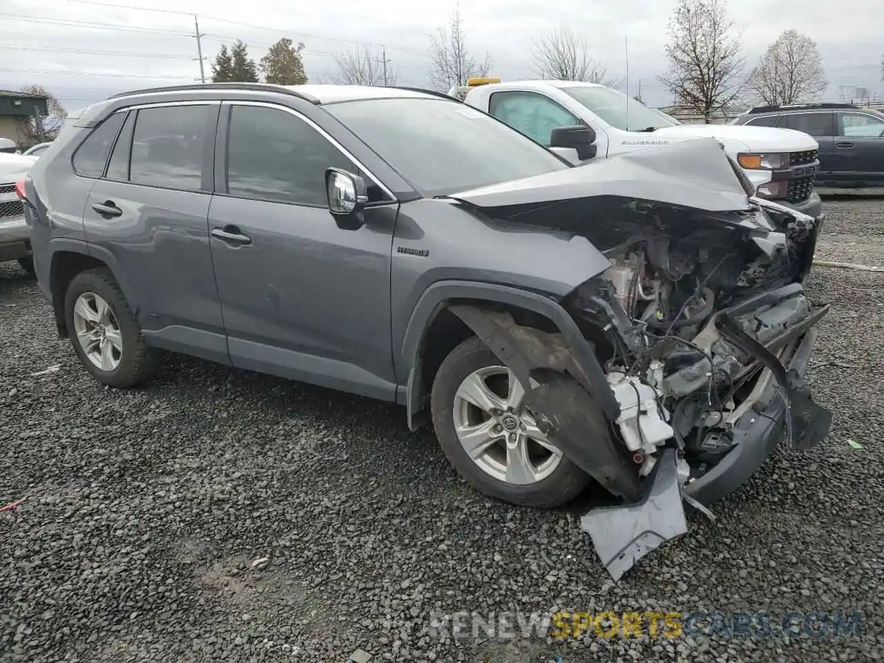 4 Photograph of a damaged car 4T3R6RFV7MU021930 TOYOTA RAV4 2021