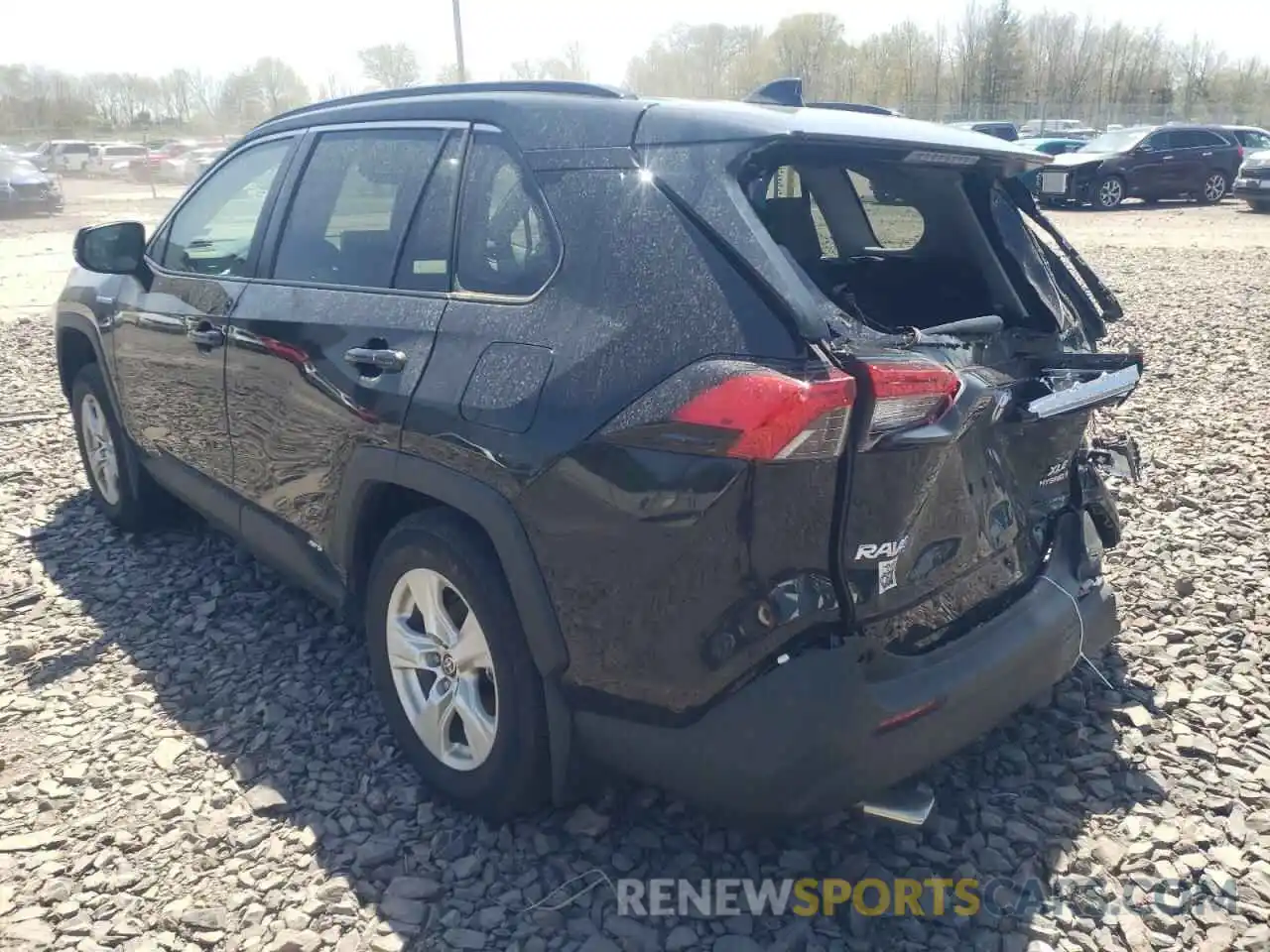 3 Photograph of a damaged car 4T3R6RFV7MU030191 TOYOTA RAV4 2021