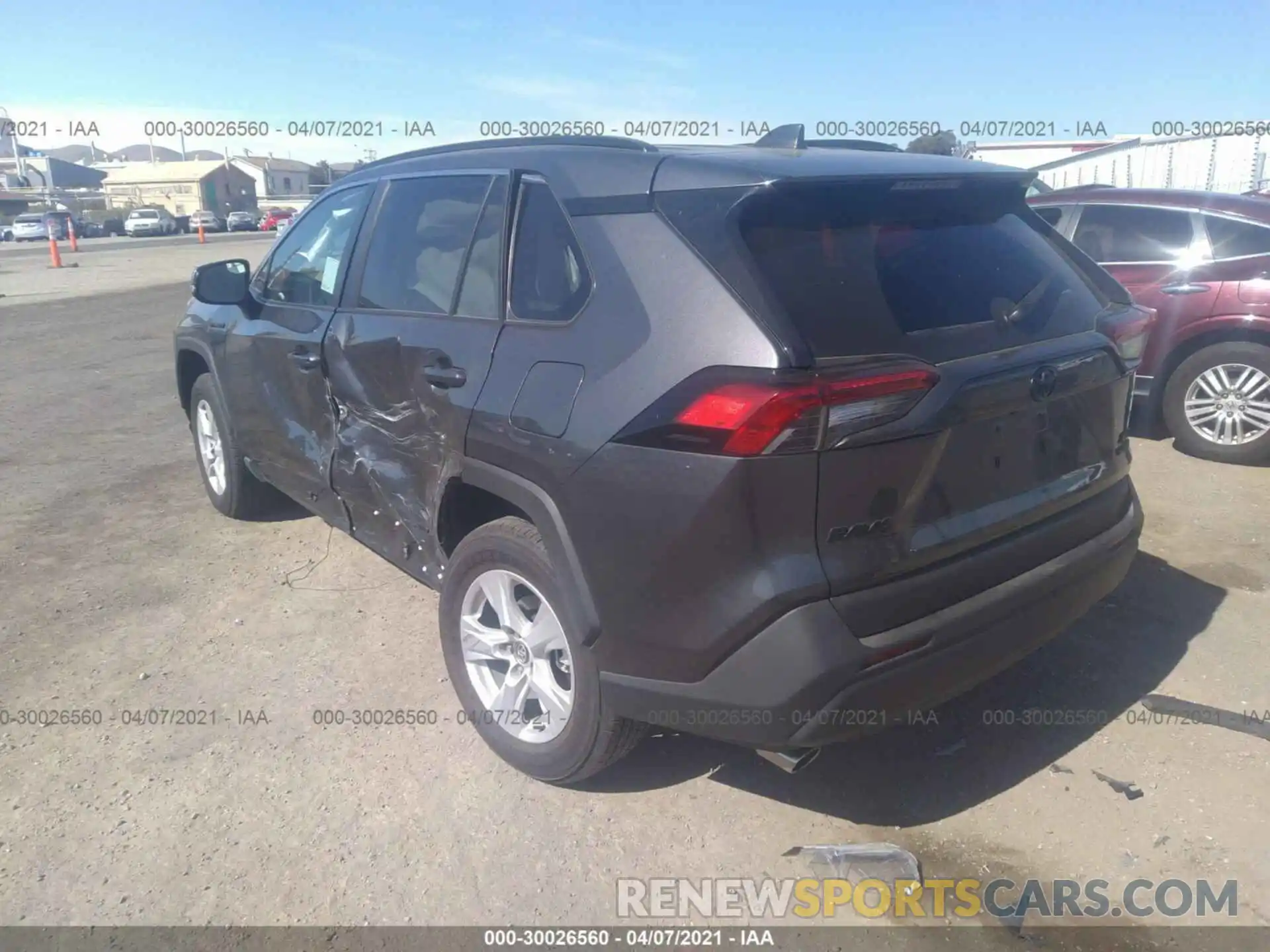 3 Photograph of a damaged car 4T3R6RFV8MU008037 TOYOTA RAV4 2021