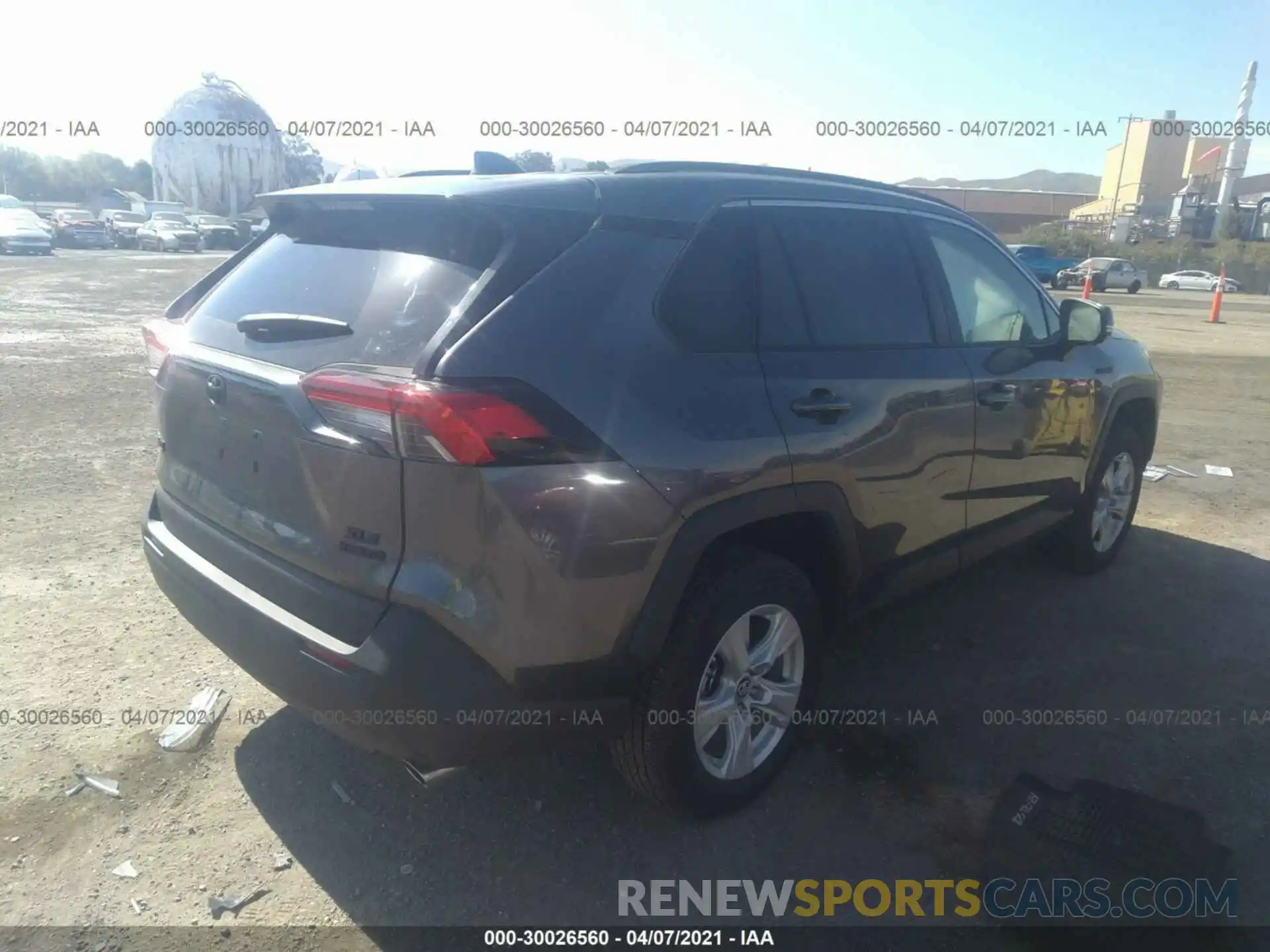 4 Photograph of a damaged car 4T3R6RFV8MU008037 TOYOTA RAV4 2021