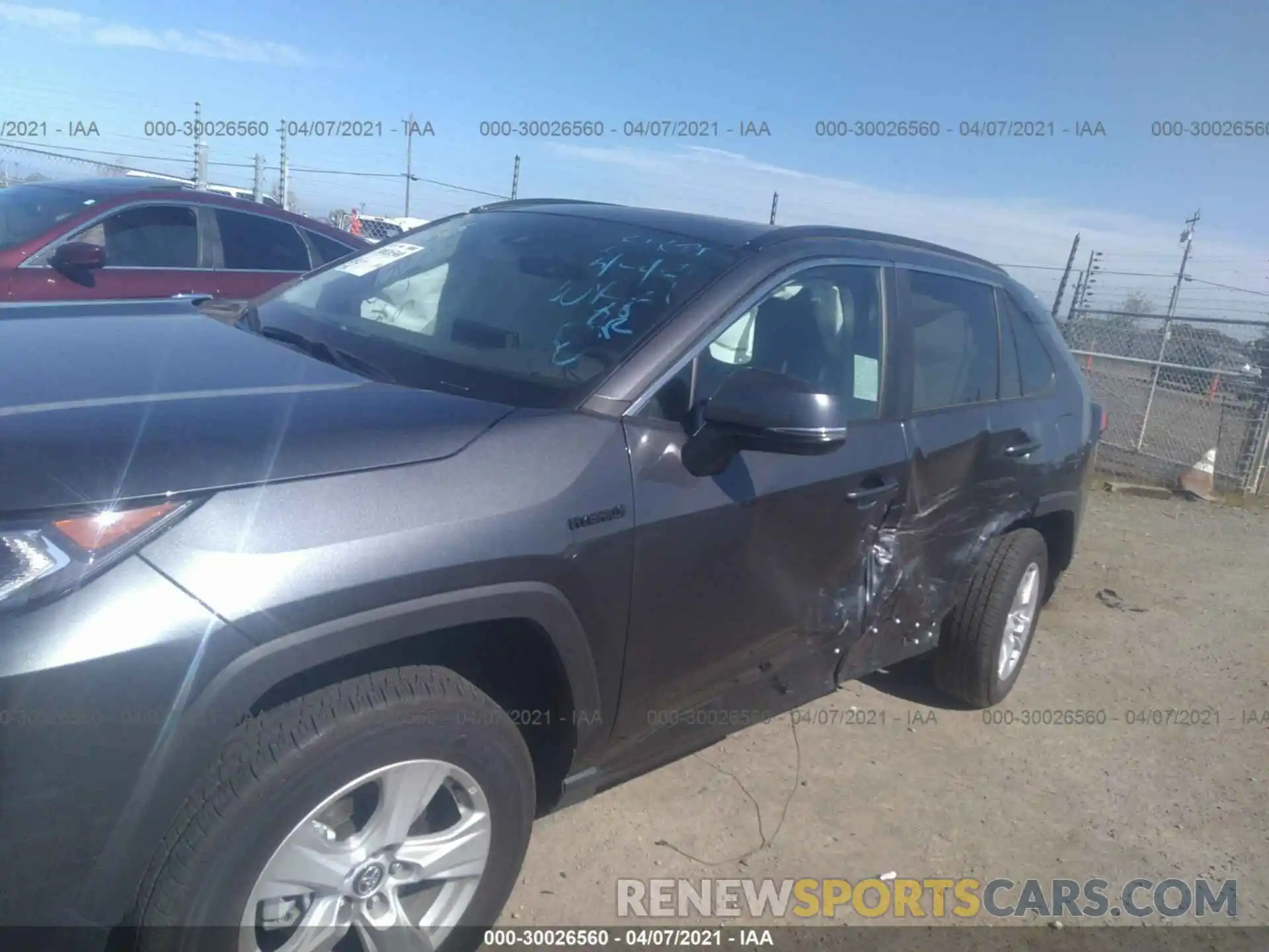 6 Photograph of a damaged car 4T3R6RFV8MU008037 TOYOTA RAV4 2021